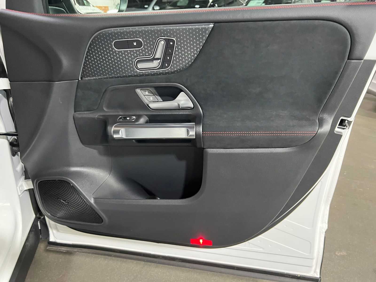 2026 Mercedes-Benz GLB 250 4MATIC® SUV
