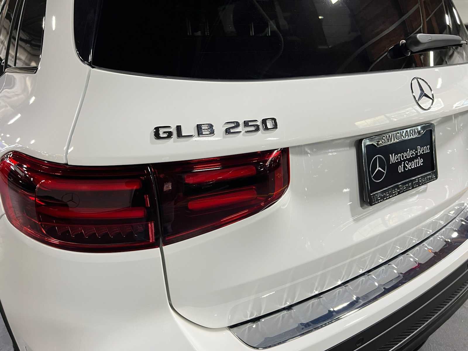 2026 Mercedes-Benz GLB 250 4MATIC® SUV
