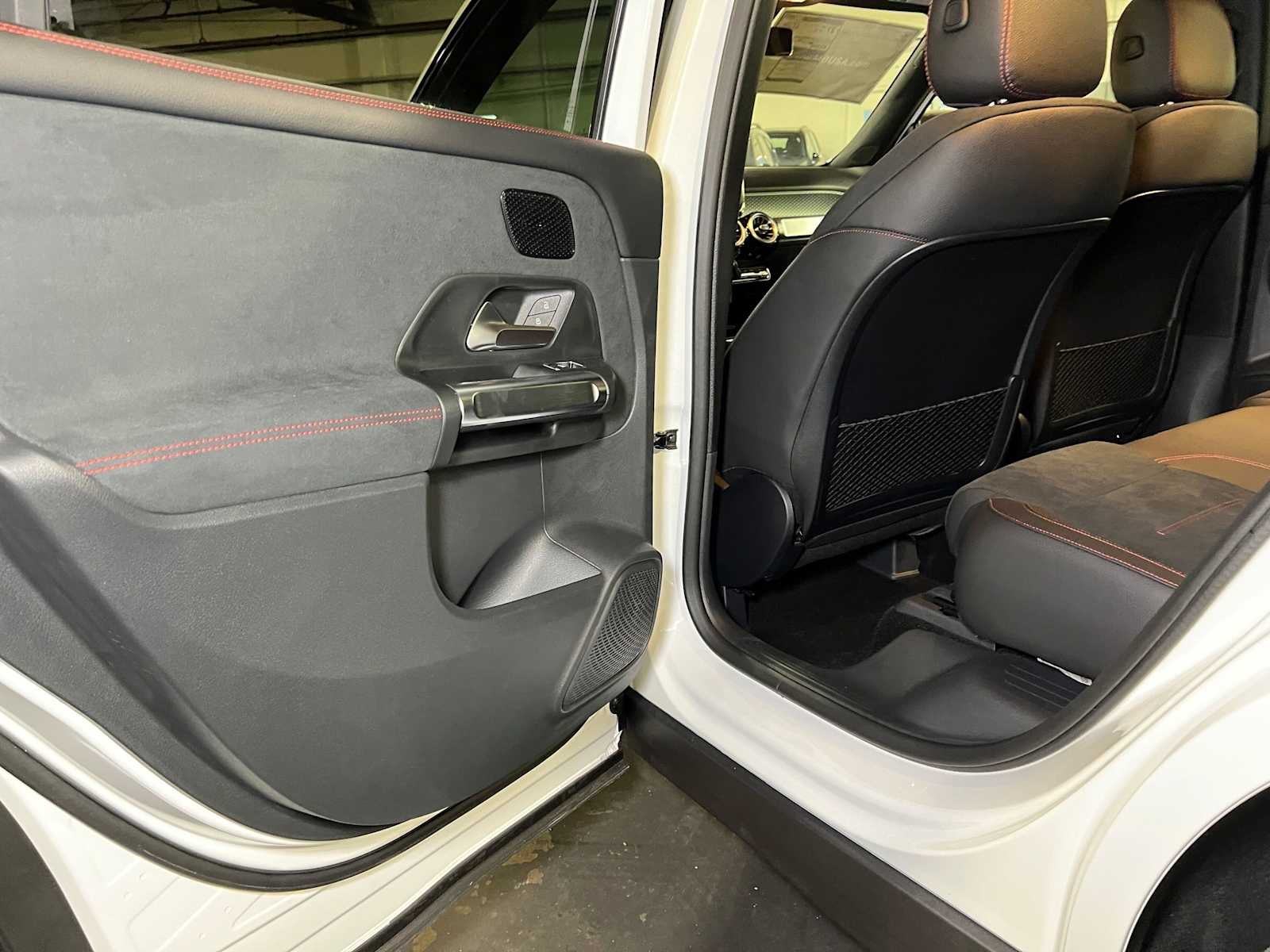 2026 Mercedes-Benz GLB 250 4MATIC® SUV