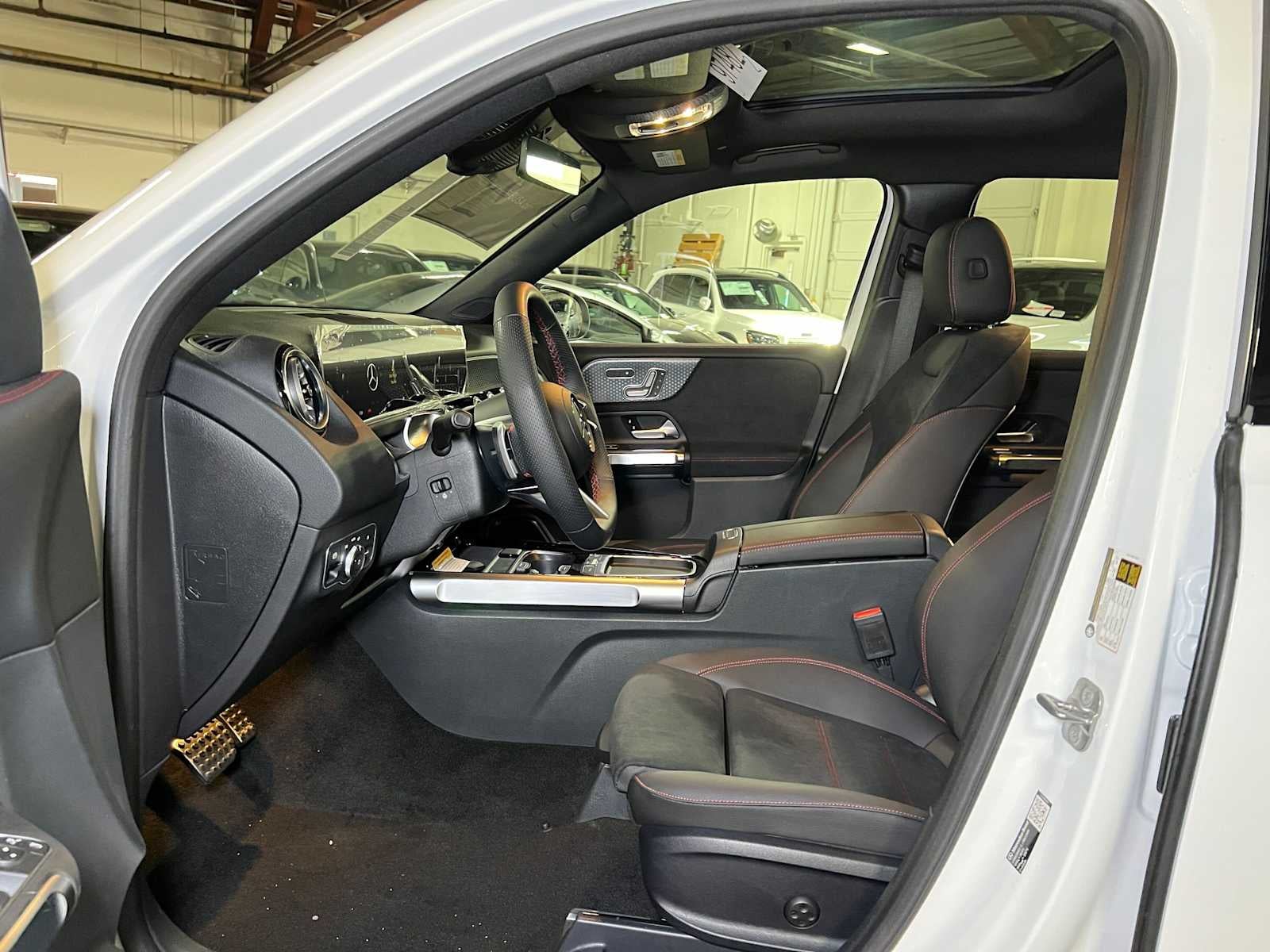 2026 Mercedes-Benz GLB 250 4MATIC® SUV