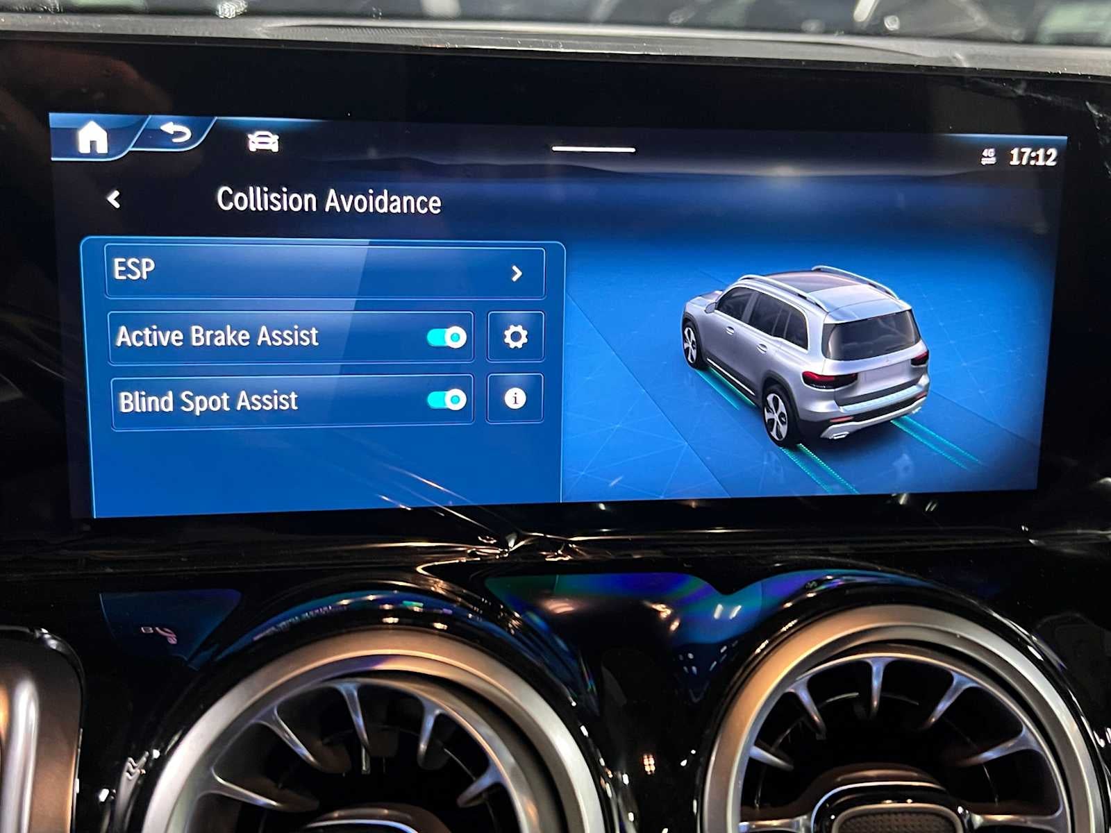 2026 Mercedes-Benz GLB 250 4MATIC® SUV