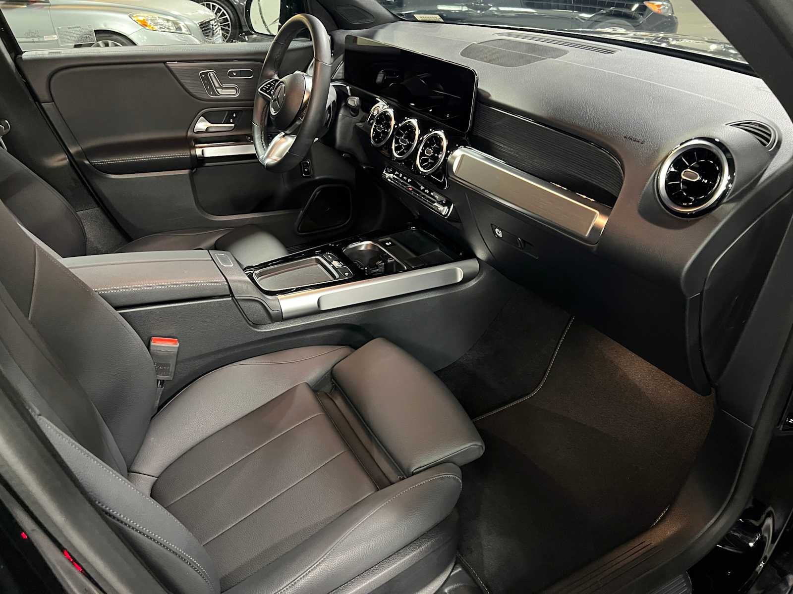 2026 Mercedes-Benz GLB 250 4MATIC® SUV