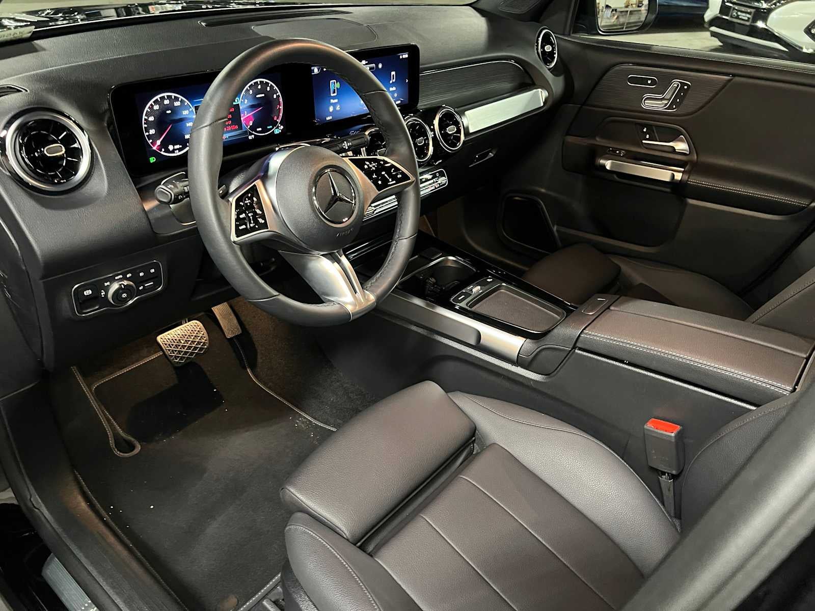 2026 Mercedes-Benz GLB 250 4MATIC® SUV