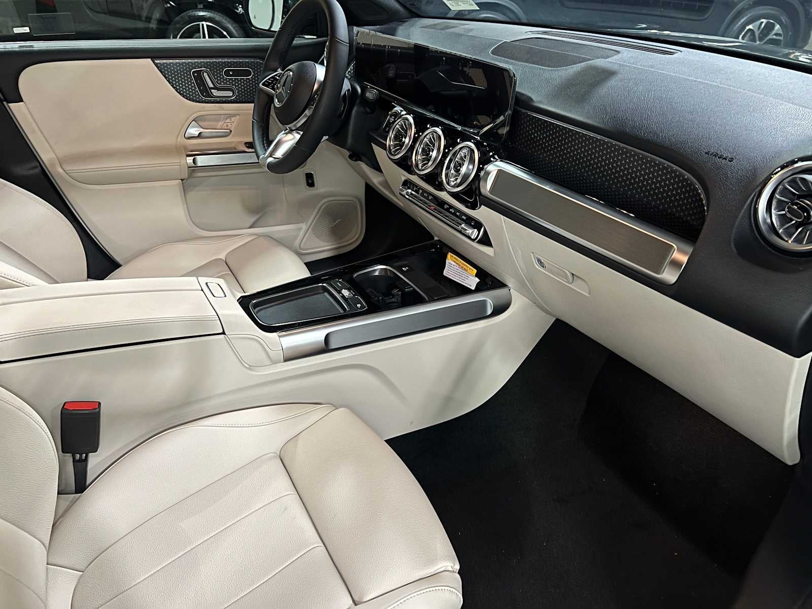 2026 Mercedes-Benz GLB 250 4MATIC® SUV