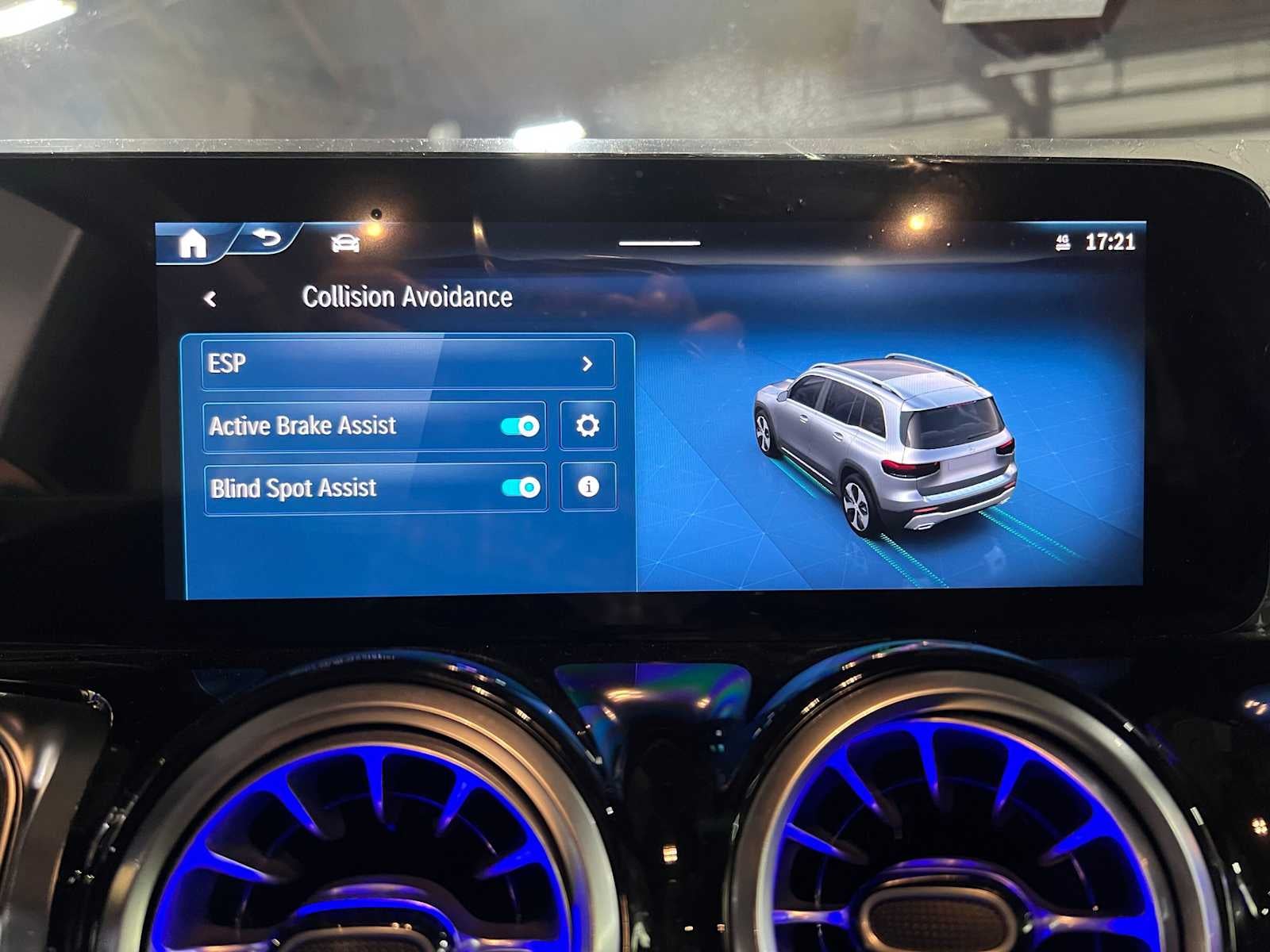 2026 Mercedes-Benz GLB 250 4MATIC® SUV