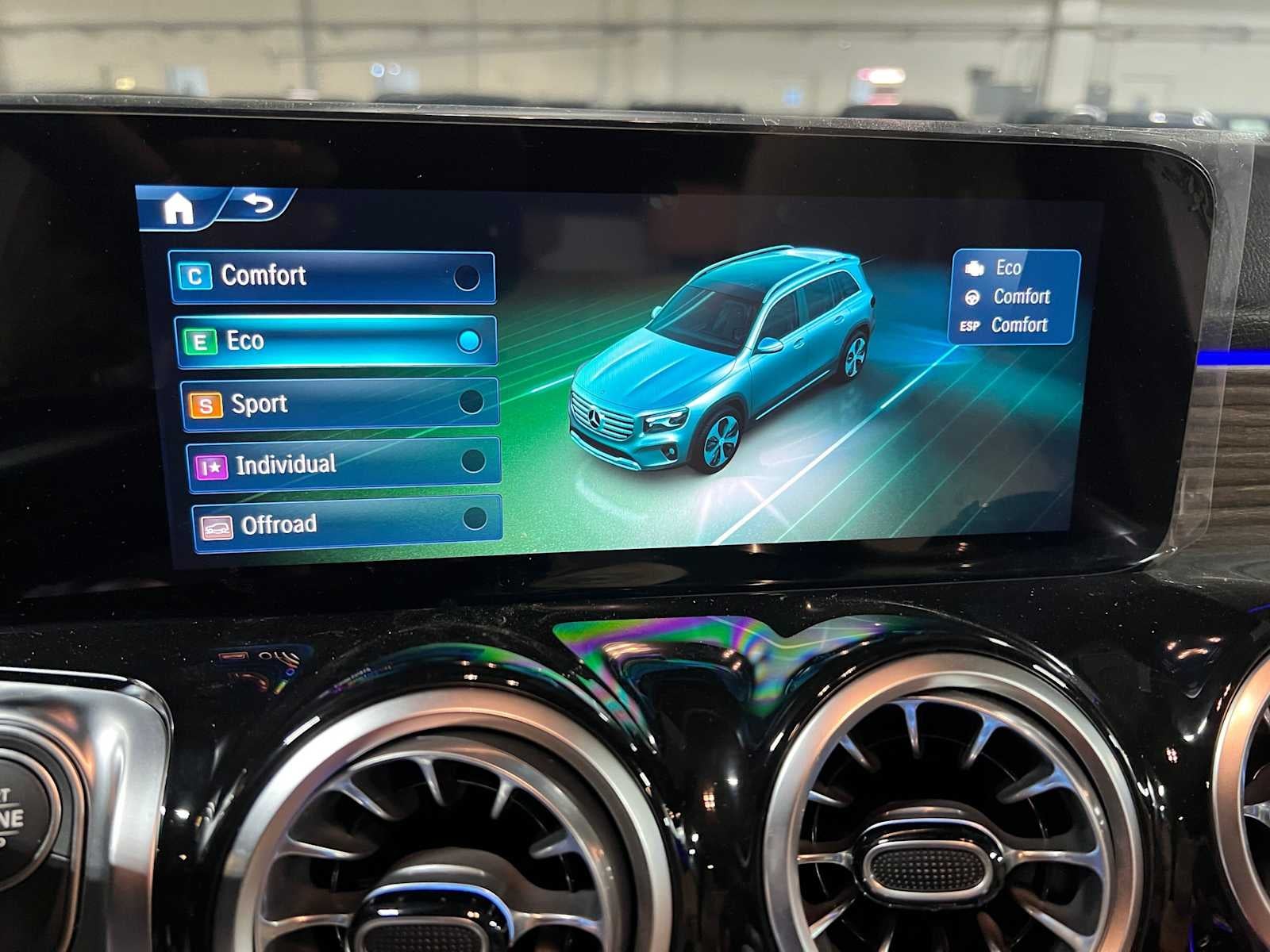 2026 Mercedes-Benz GLB 250 4MATIC® SUV