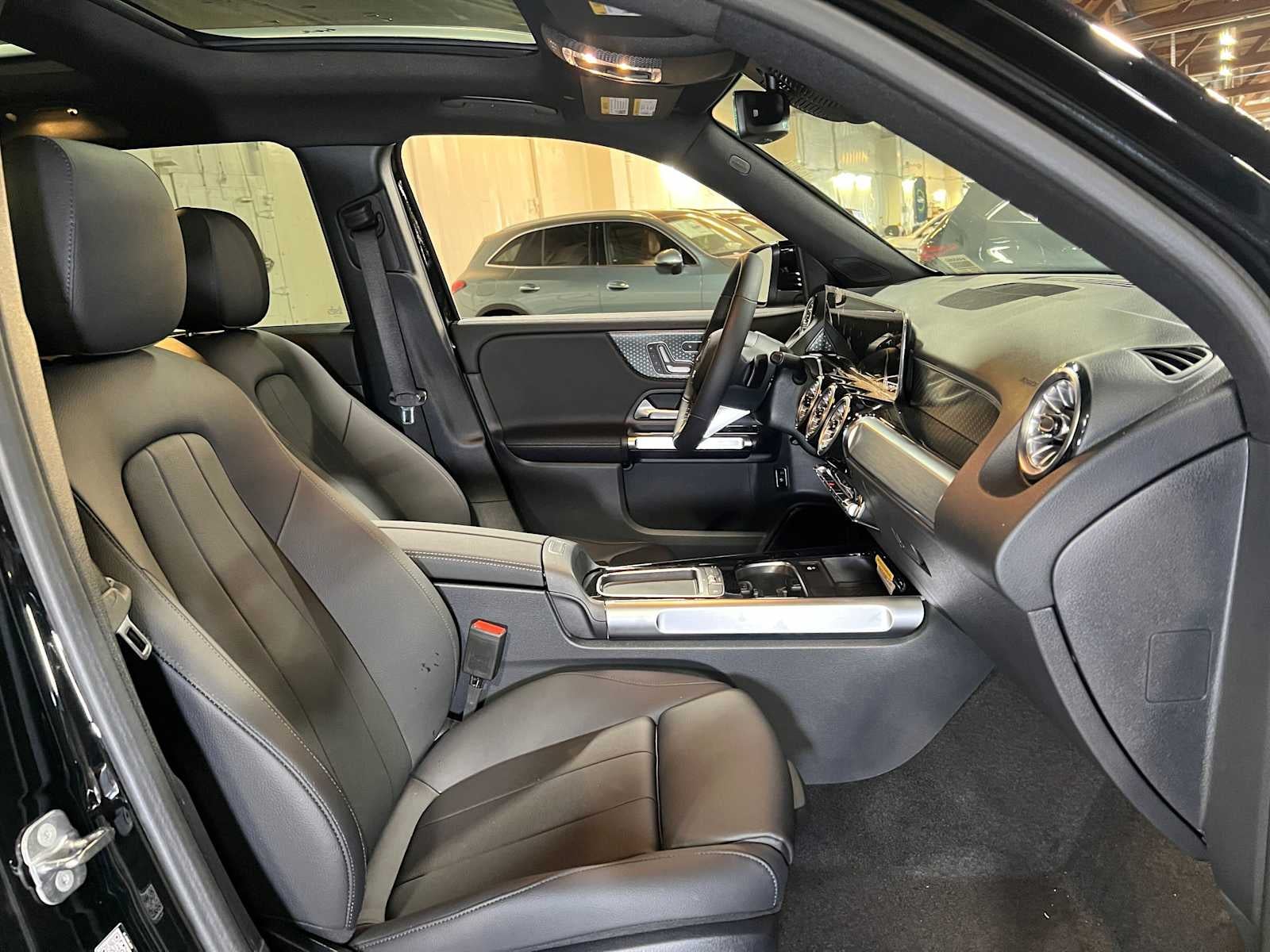 2026 Mercedes-Benz GLB 250 4MATIC® SUV