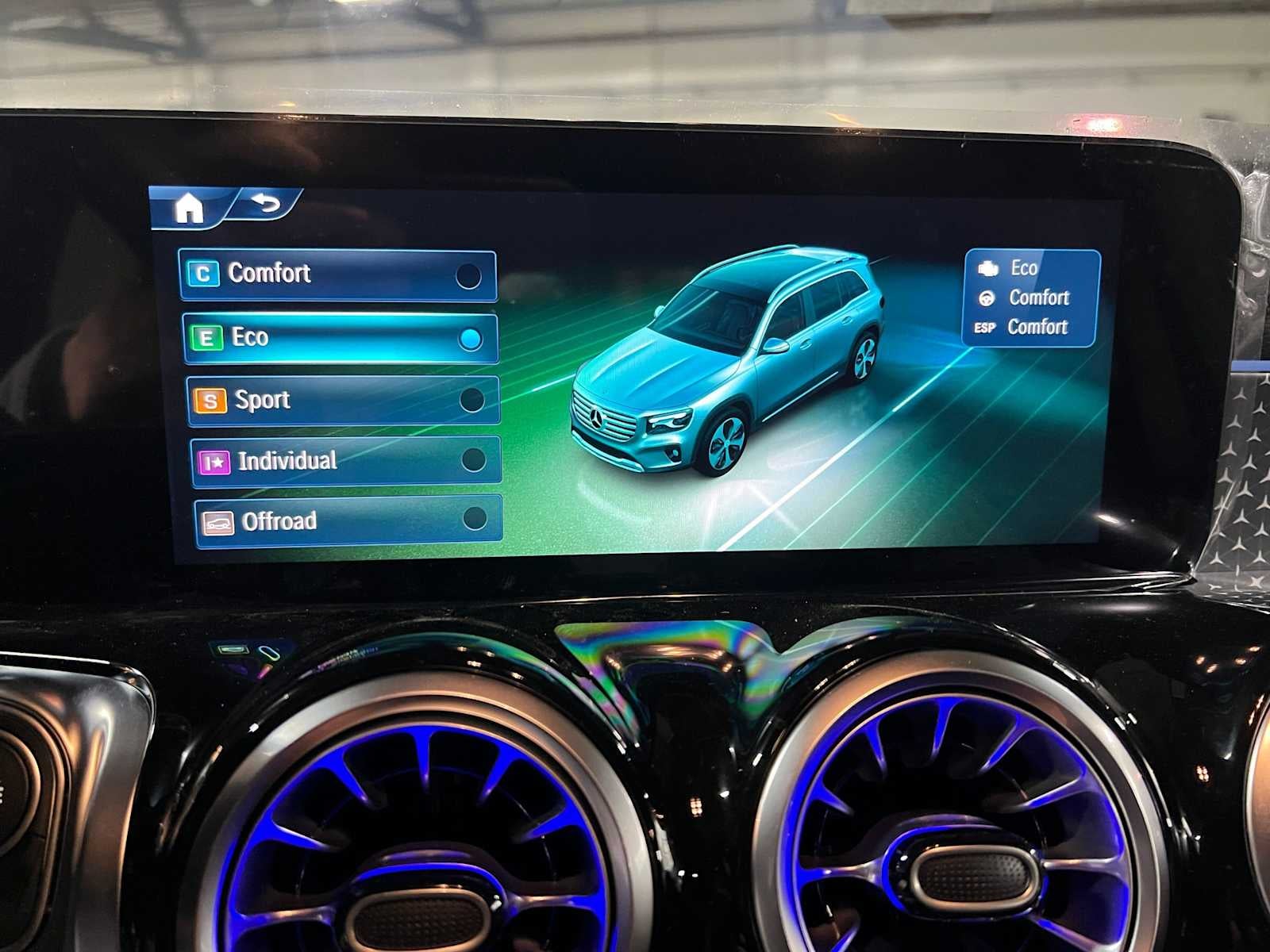 2026 Mercedes-Benz GLB 250 4MATIC® SUV