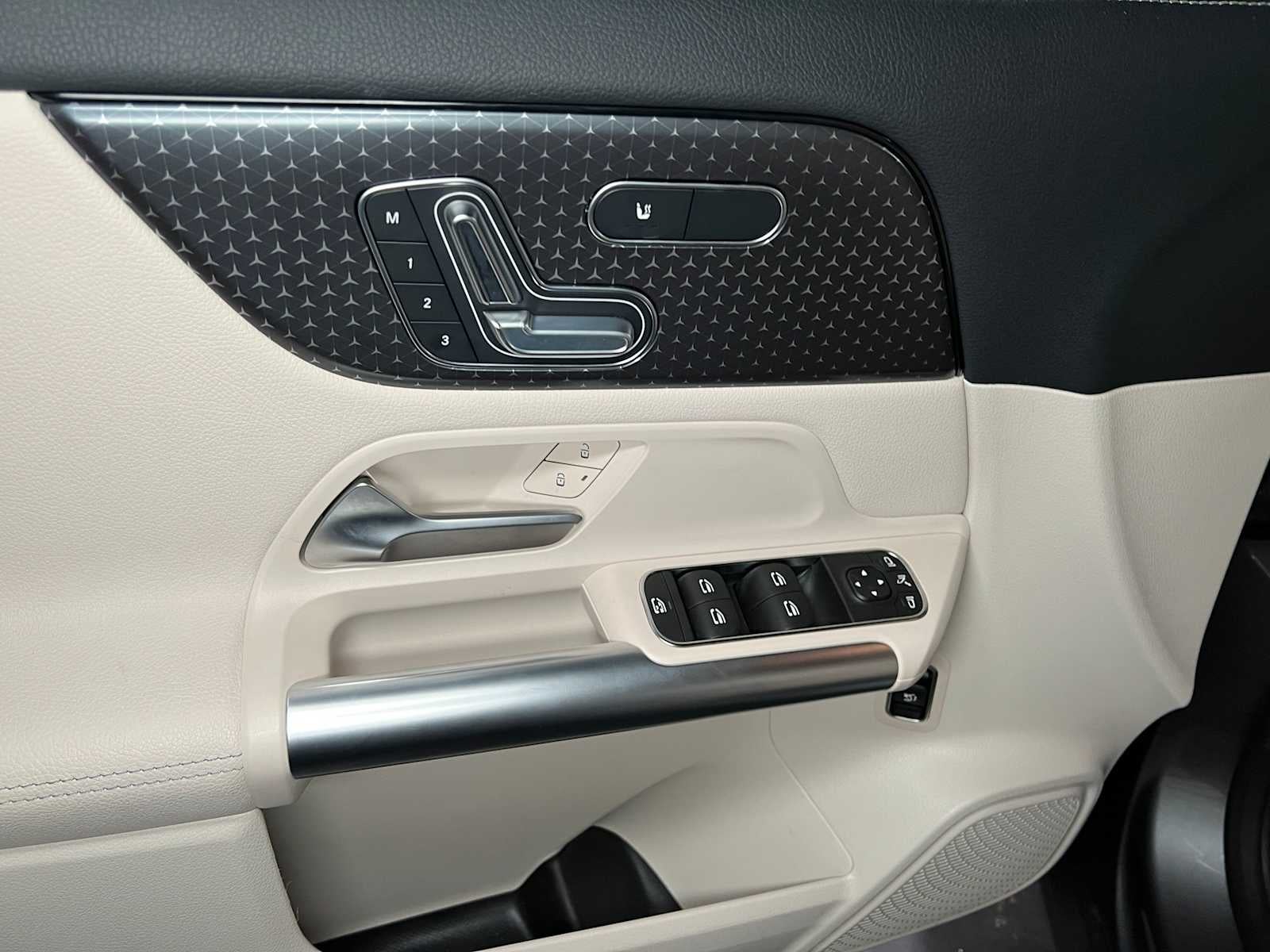 2026 Mercedes-Benz GLA 250 4MATIC® SUV