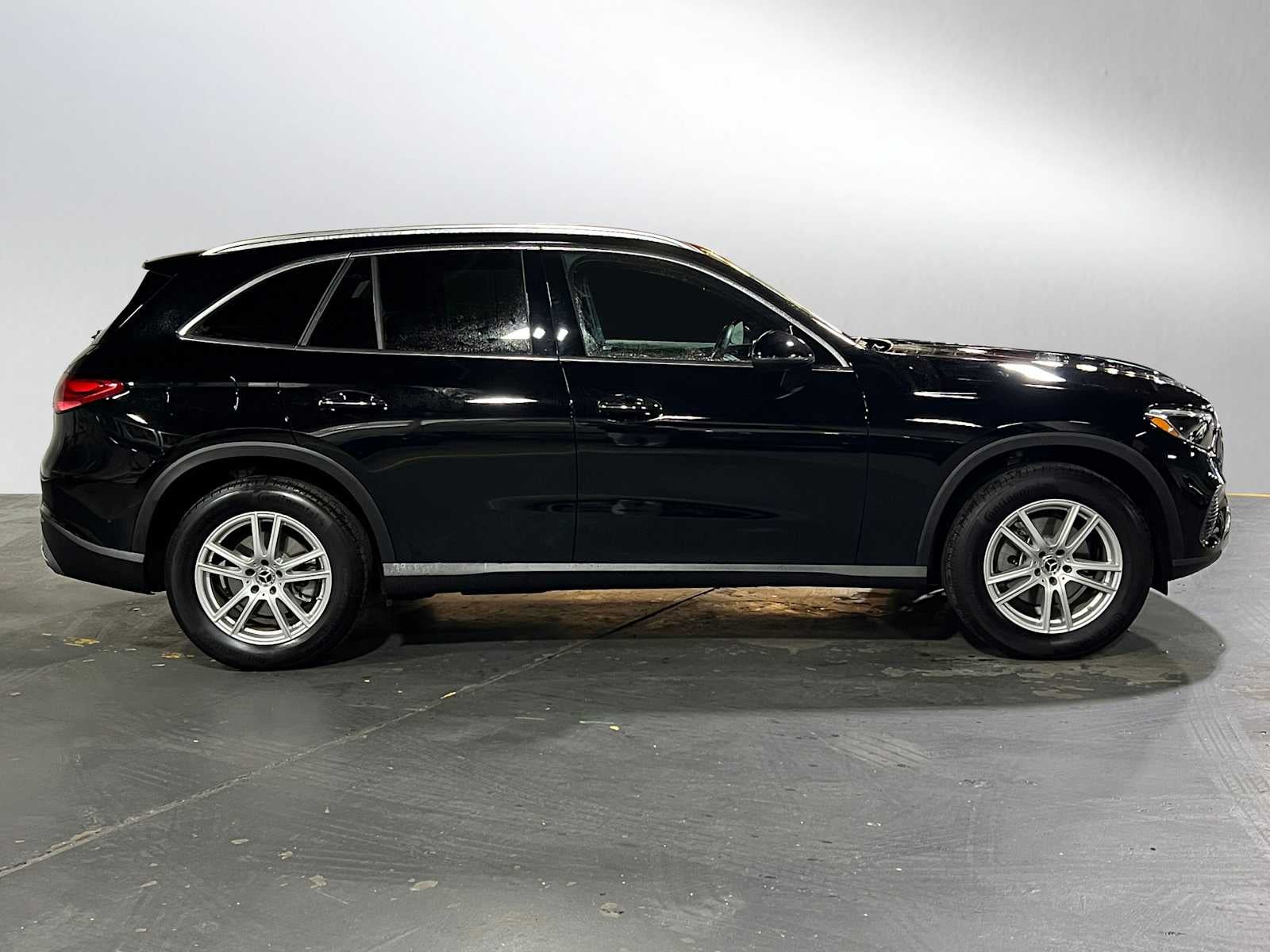 2025 Mercedes-Benz GLC 300 SUV