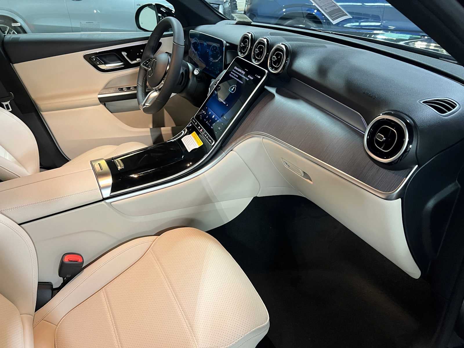 2026 Mercedes-Benz GLC 300 4MATIC® SUV