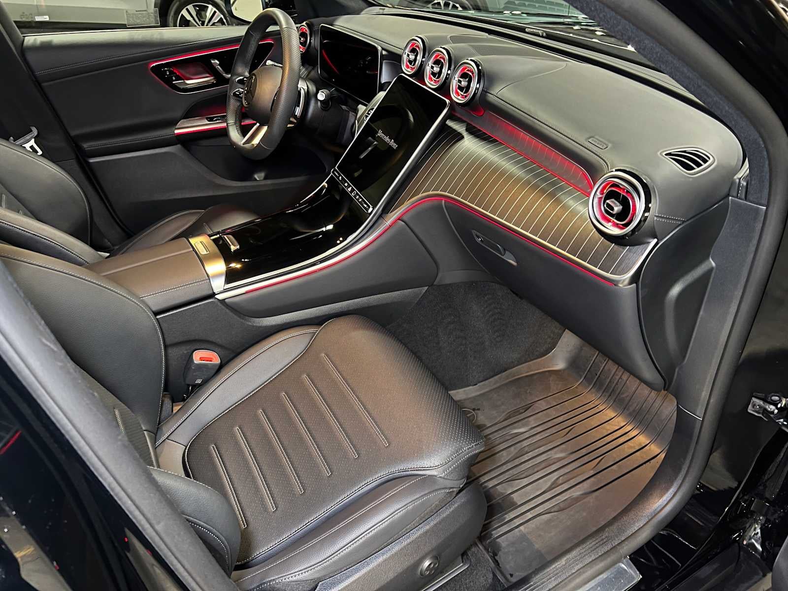 2025 Mercedes-Benz GLC 300 GLC 300