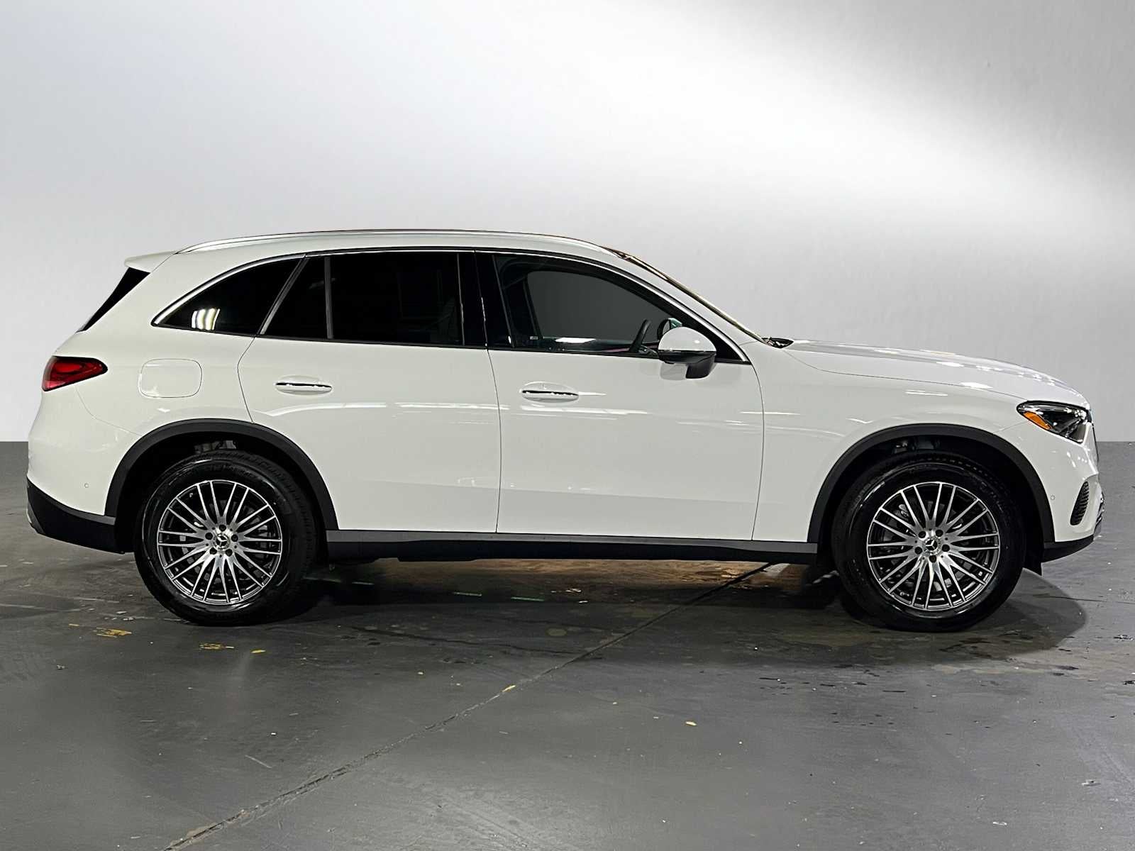 2025 Mercedes-Benz GLC 300 GLC 300