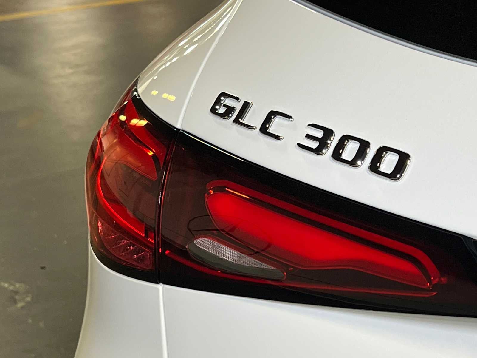 2025 Mercedes-Benz GLC 300 GLC 300