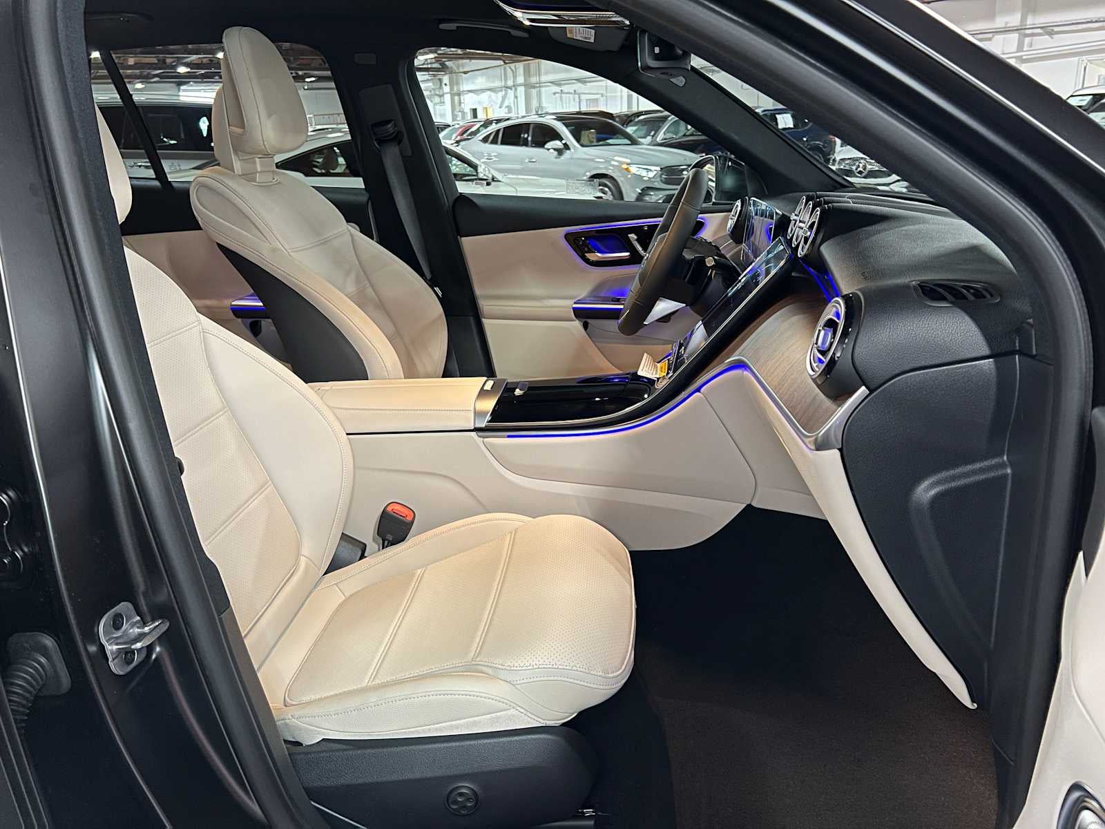 2025 Mercedes-Benz GLC GLC 300