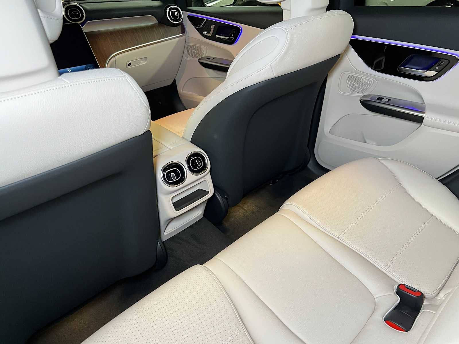 2027 Mercedes-Benz GLC 300 4MATIC® SUV