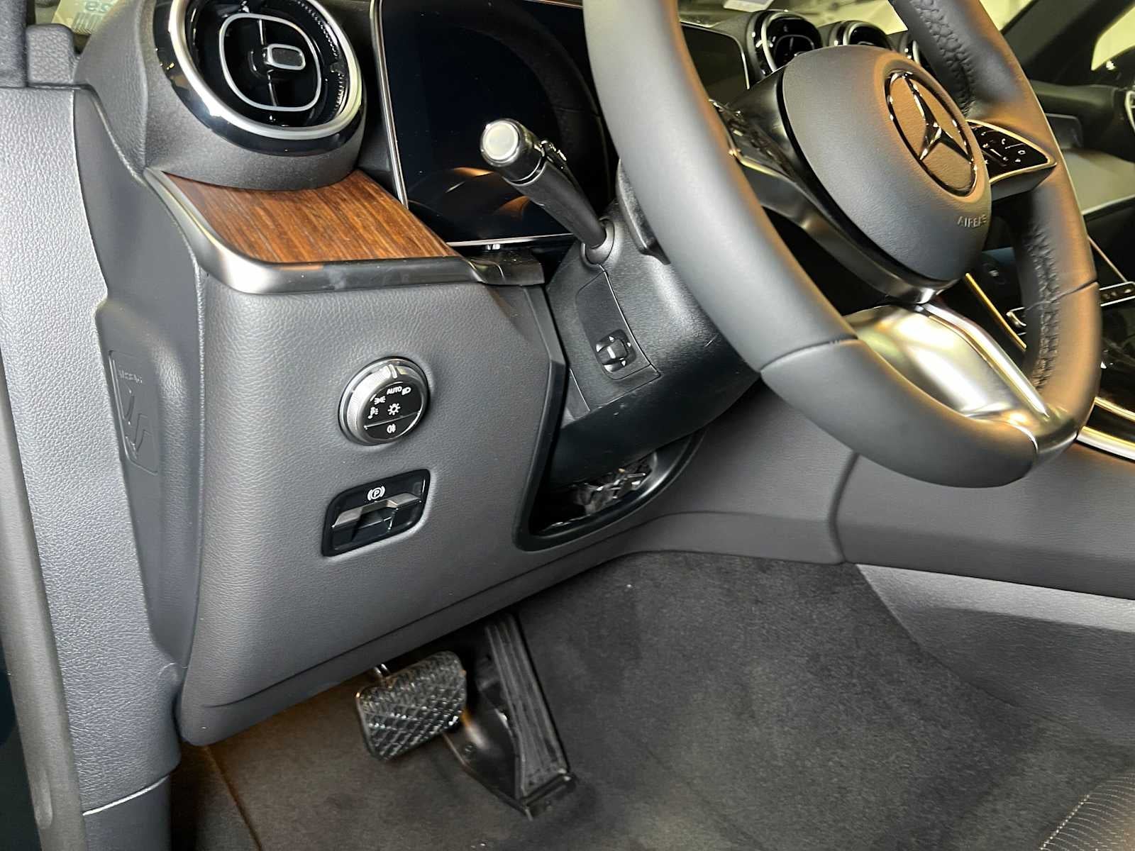 2027 Mercedes-Benz GLC 300 4MATIC® SUV