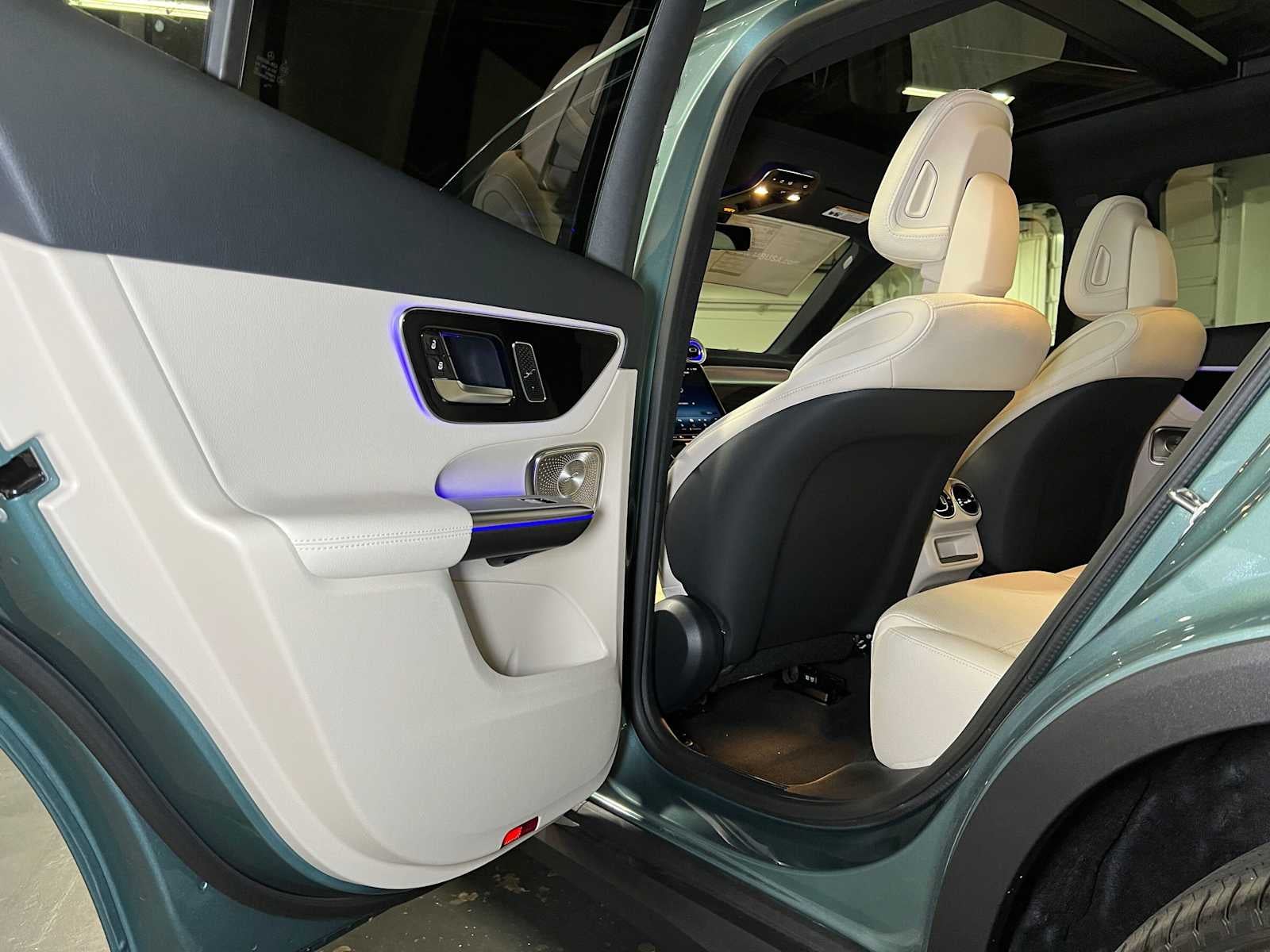 2027 Mercedes-Benz GLC 300 4MATIC® SUV