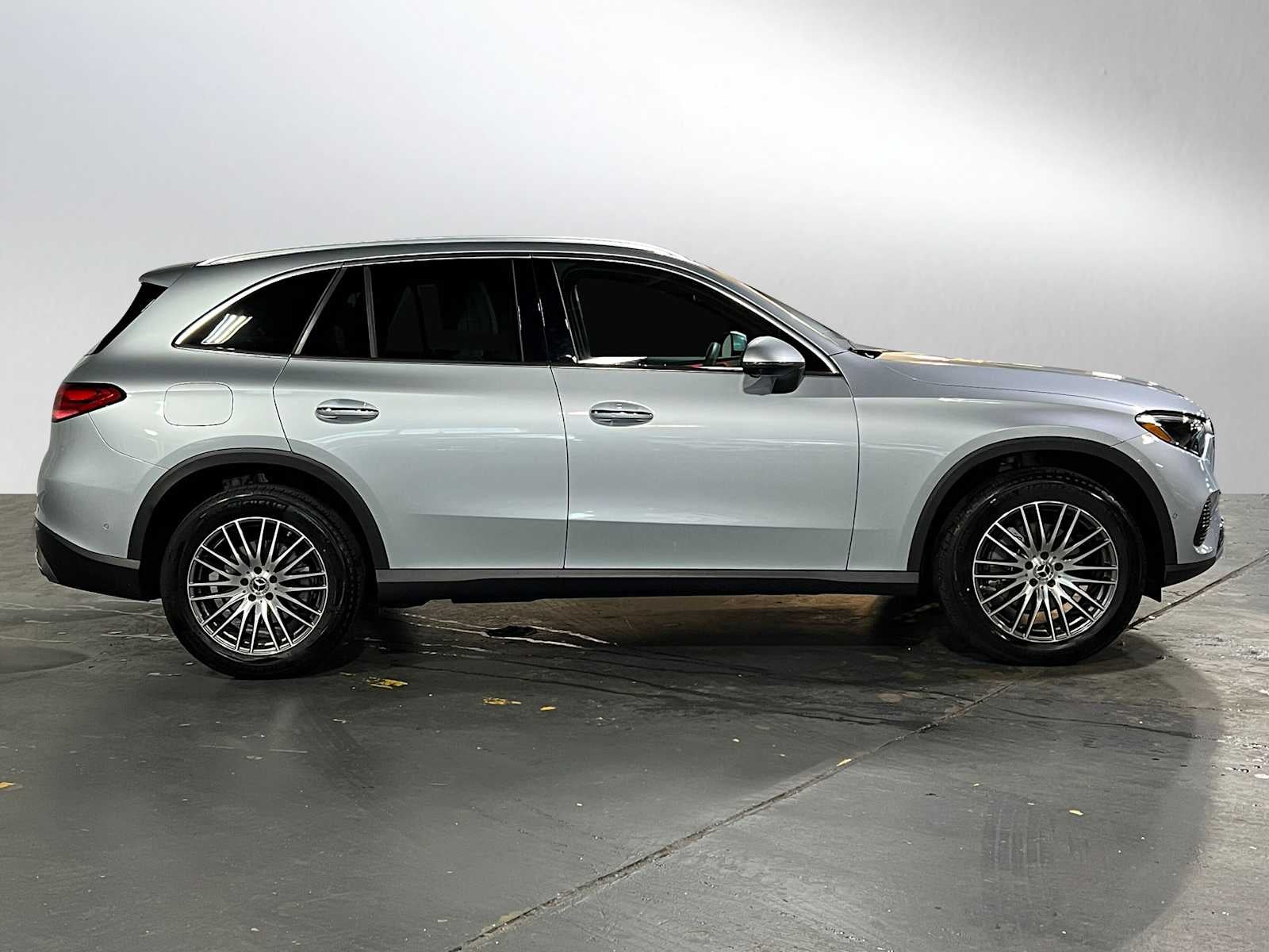 2025 Mercedes-Benz GLC 300 GLC 300