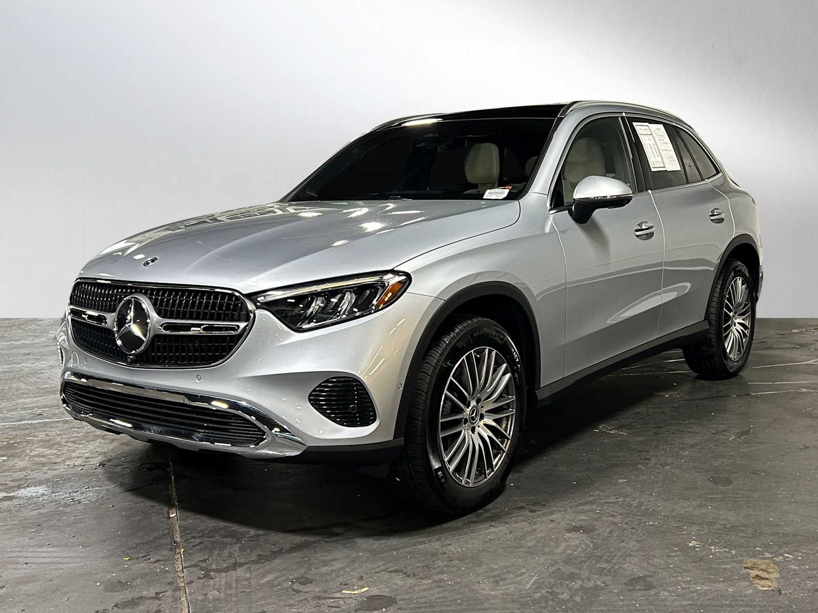 2025 Mercedes-Benz GLC 300 GLC 300