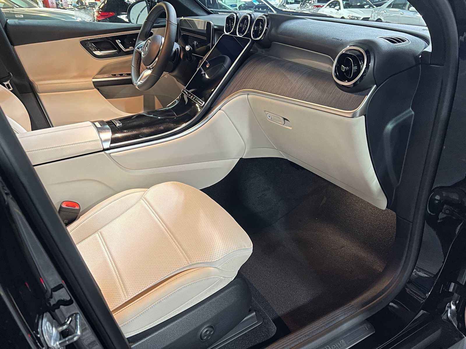 2027 Mercedes-Benz GLC 300 4MATIC® SUV