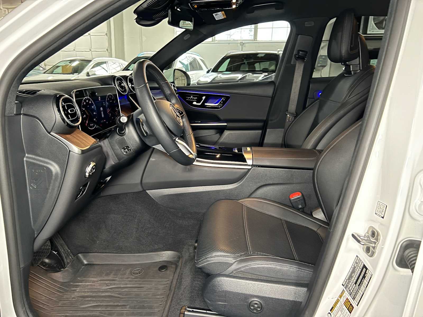 2025 Mercedes-Benz GLC 300 GLC 300