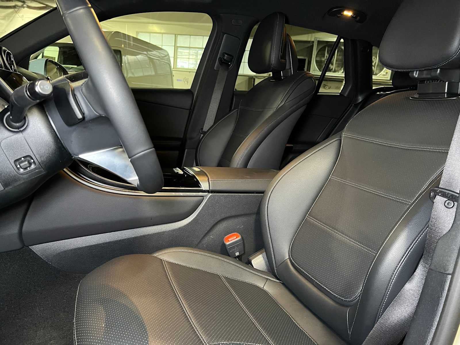 2025 Mercedes-Benz GLC GLC 300