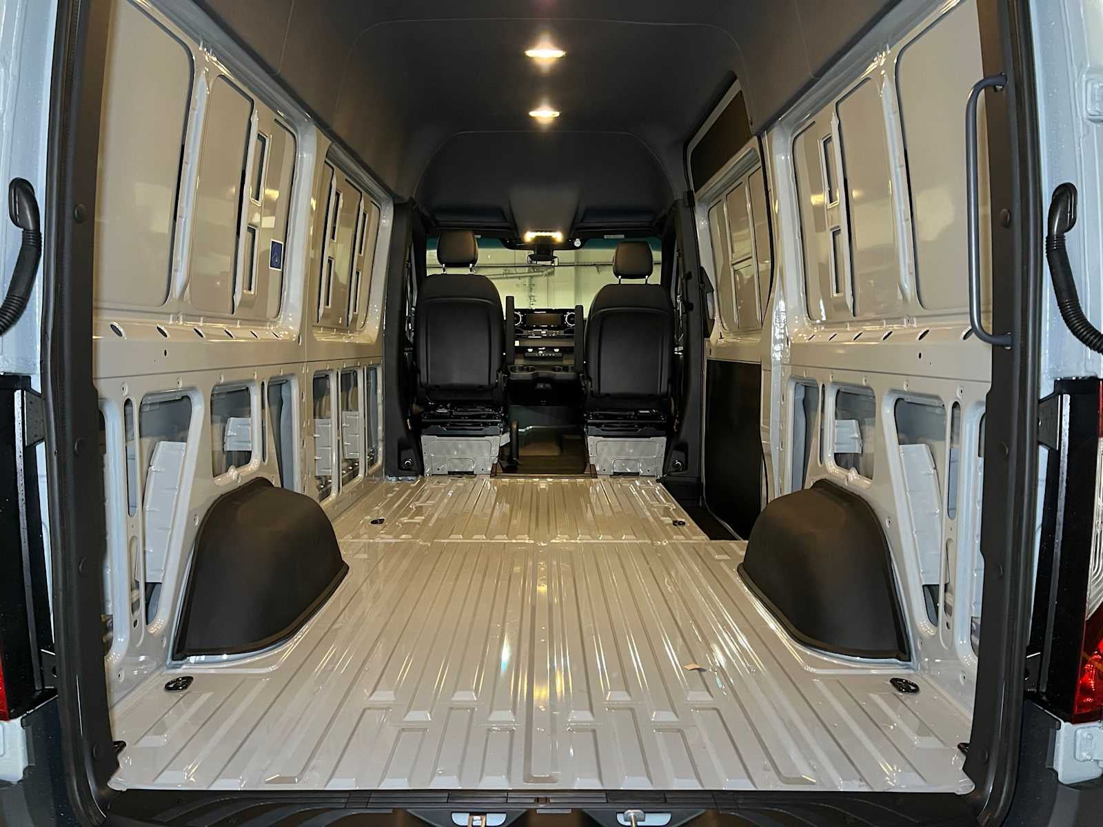 2026 Mercedes-Benz Sprinter 2500 Standard Roof I4 Diesel HO 144" AWD