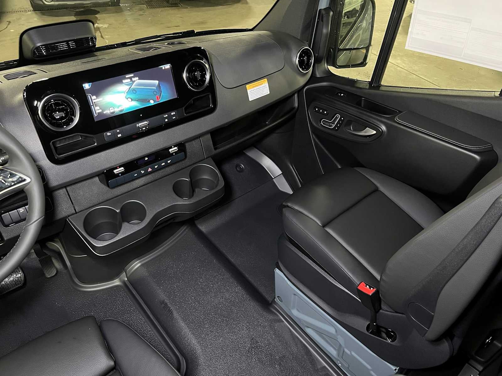 2026 Mercedes-Benz Sprinter 2500 Standard Roof I4 Diesel HO 144" AWD