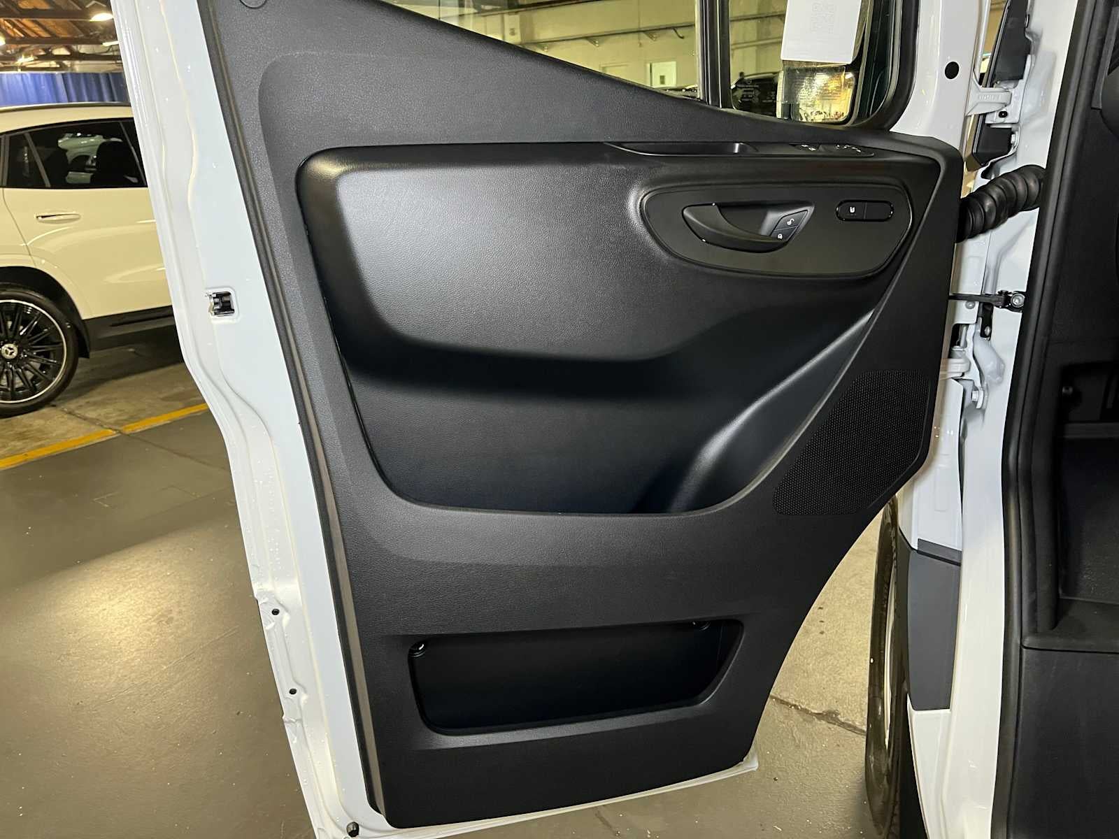 2025 Mercedes-Benz Sprinter 2500 Standard Roof I4 Diesel 144" RWD