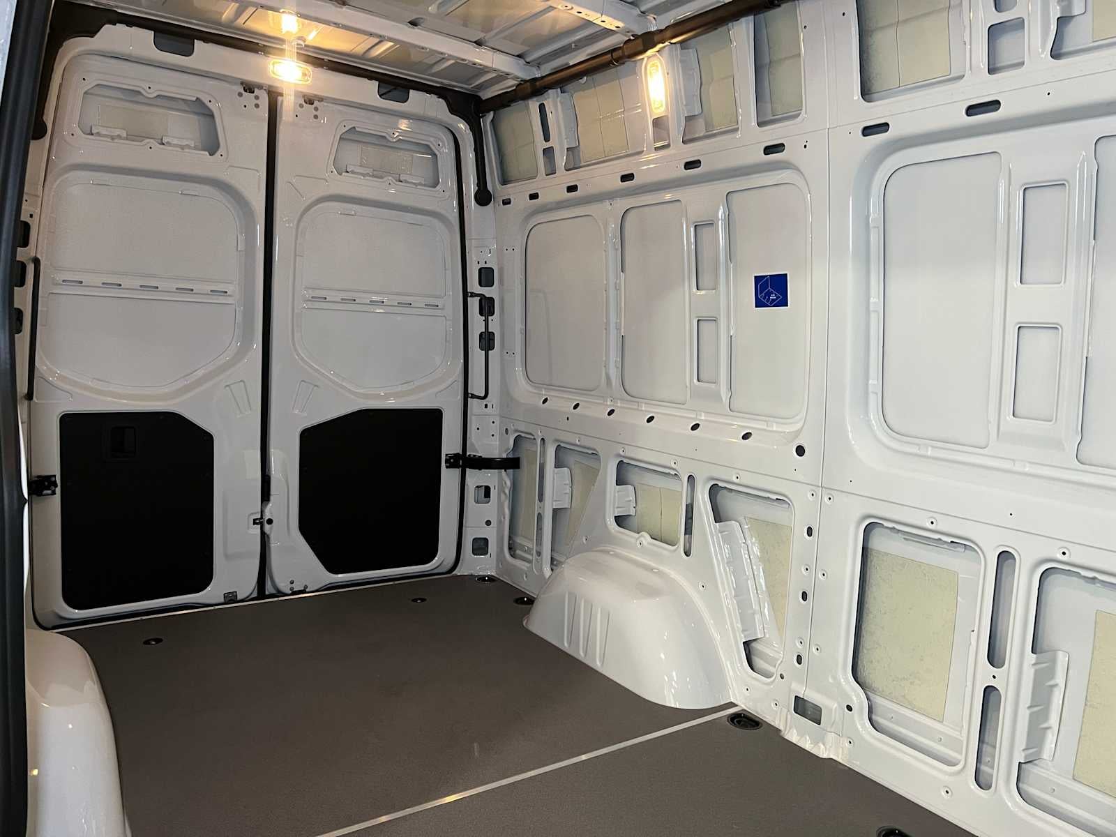 2025 Mercedes-Benz Sprinter 2500 Standard Roof I4 Diesel 144" RWD