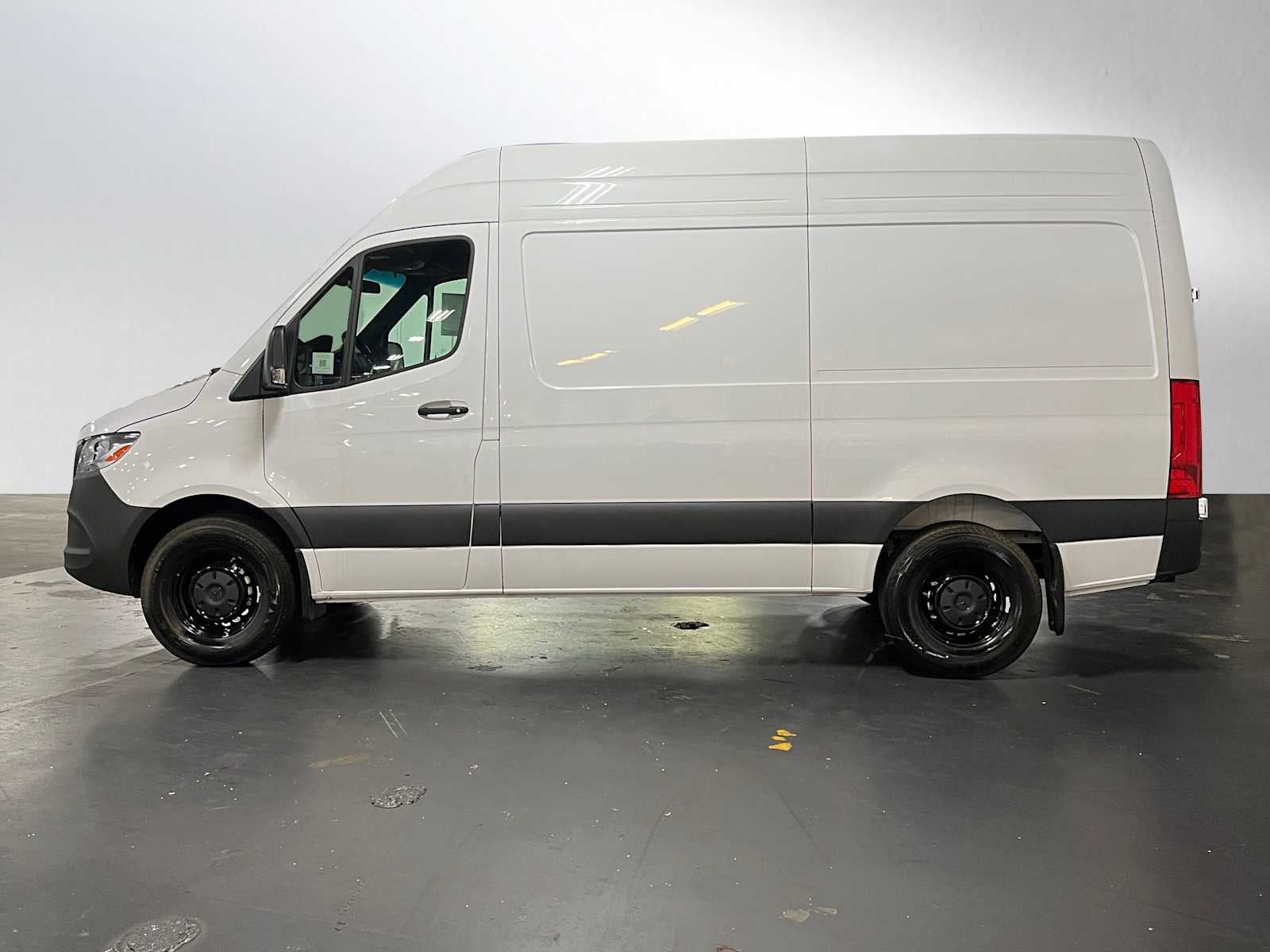 2025 Mercedes-Benz Sprinter 2500 Standard Roof I4 Diesel 144" RWD
