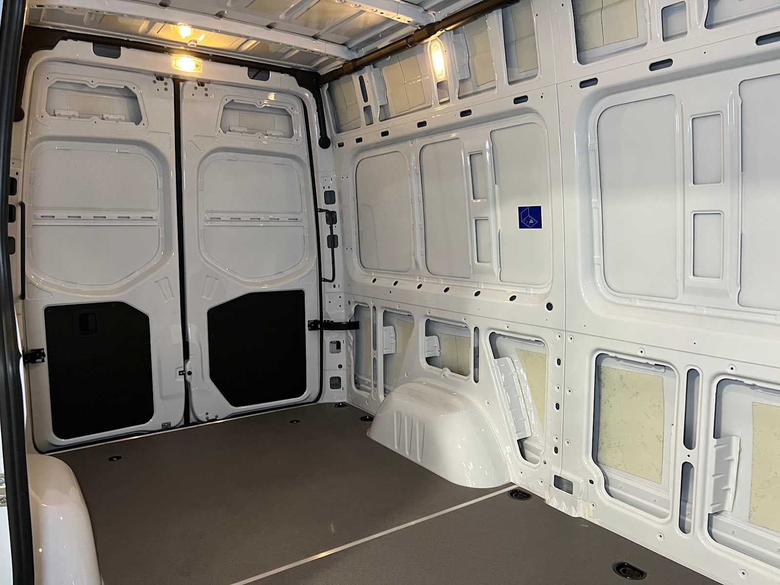 2025 Mercedes-Benz Sprinter 2500 Standard Roof I4 Diesel 144" RWD