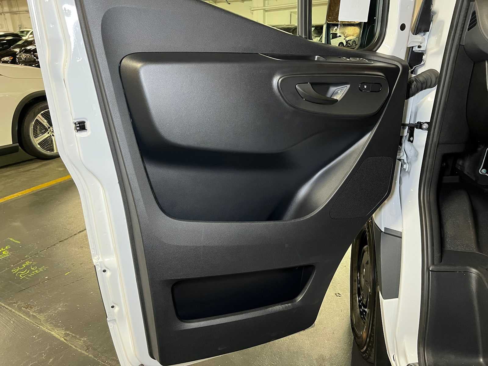 2025 Mercedes-Benz Sprinter 2500 Standard Roof I4 Diesel 144" RWD