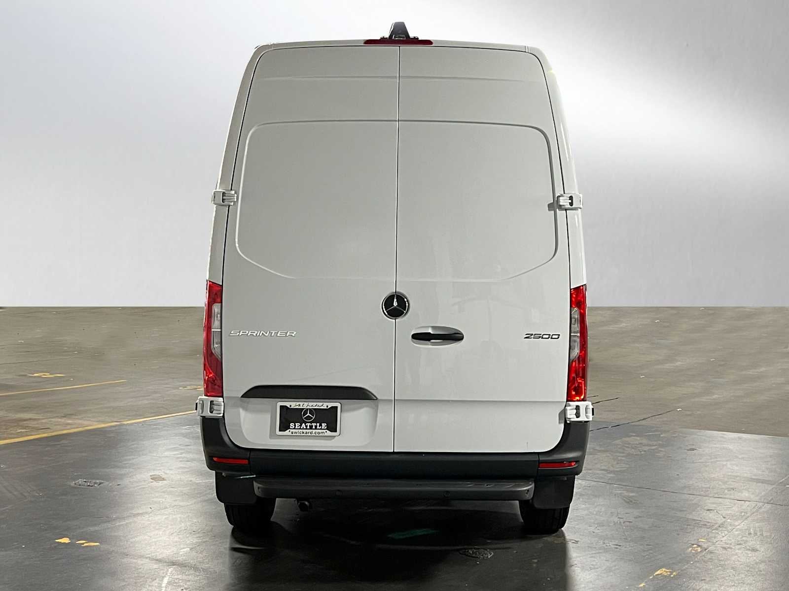 2025 Mercedes-Benz Sprinter 2500 Standard Roof I4 Diesel 144" RWD