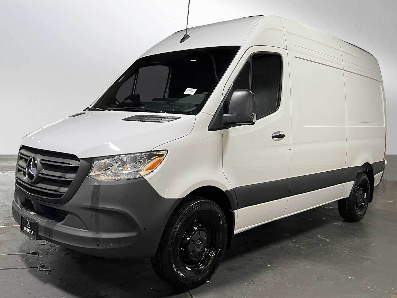 2026 Mercedes-Benz Sprinter 2500 Standard Roof I4 Diesel 144" RWD