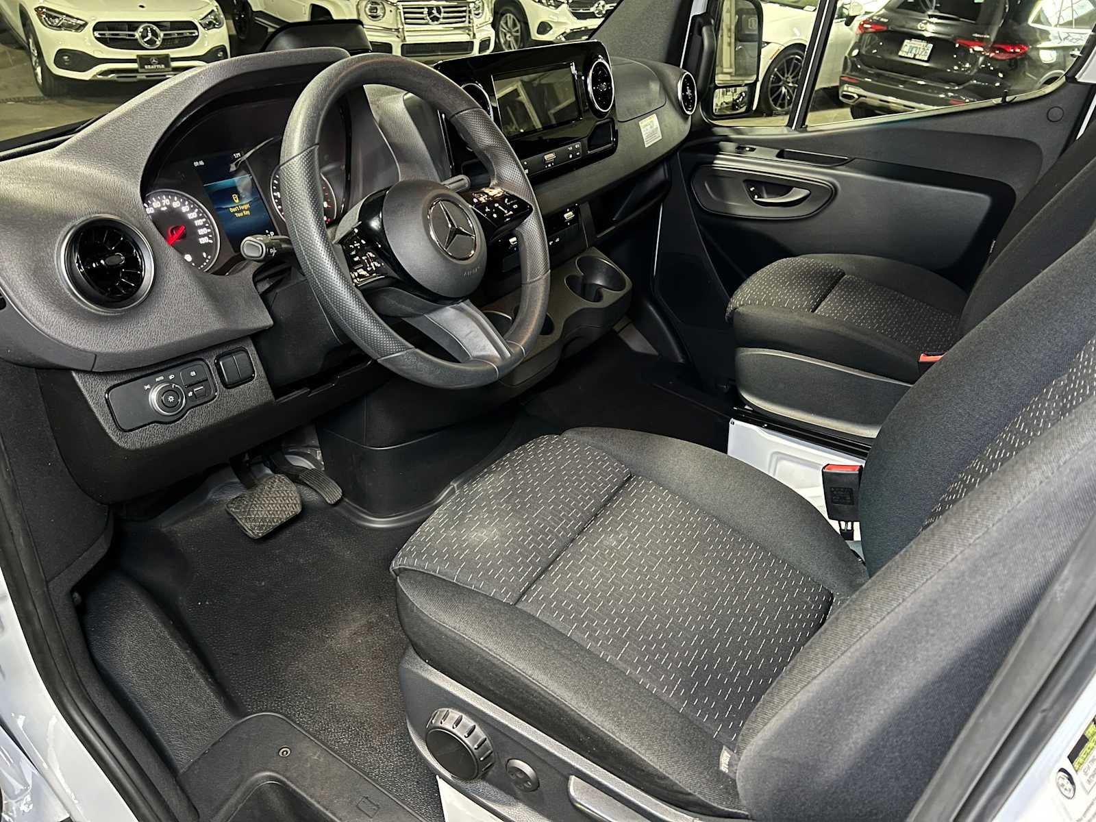 2025 Mercedes-Benz Sprinter 2500 Standard Roof I4 Diesel 144" RWD