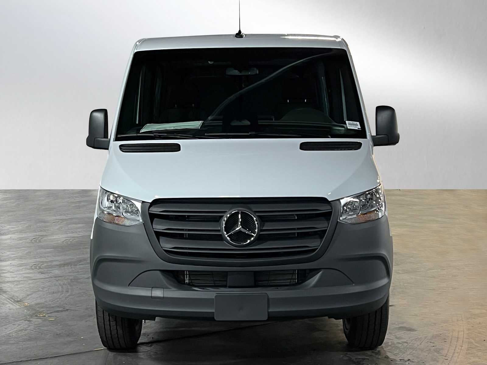2025 Mercedes-Benz Sprinter 2500 Standard Roof I4 Diesel 144" RWD