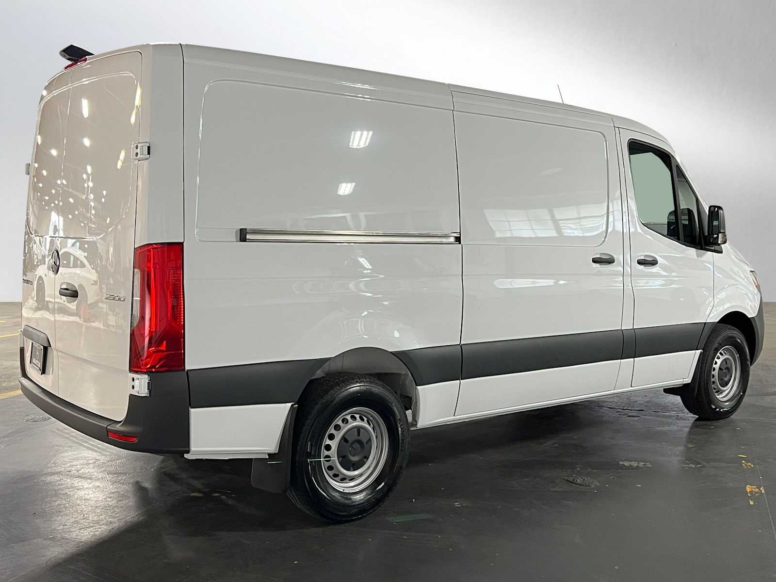 2025 Mercedes-Benz Sprinter 2500 Standard Roof I4 Diesel 144" RWD