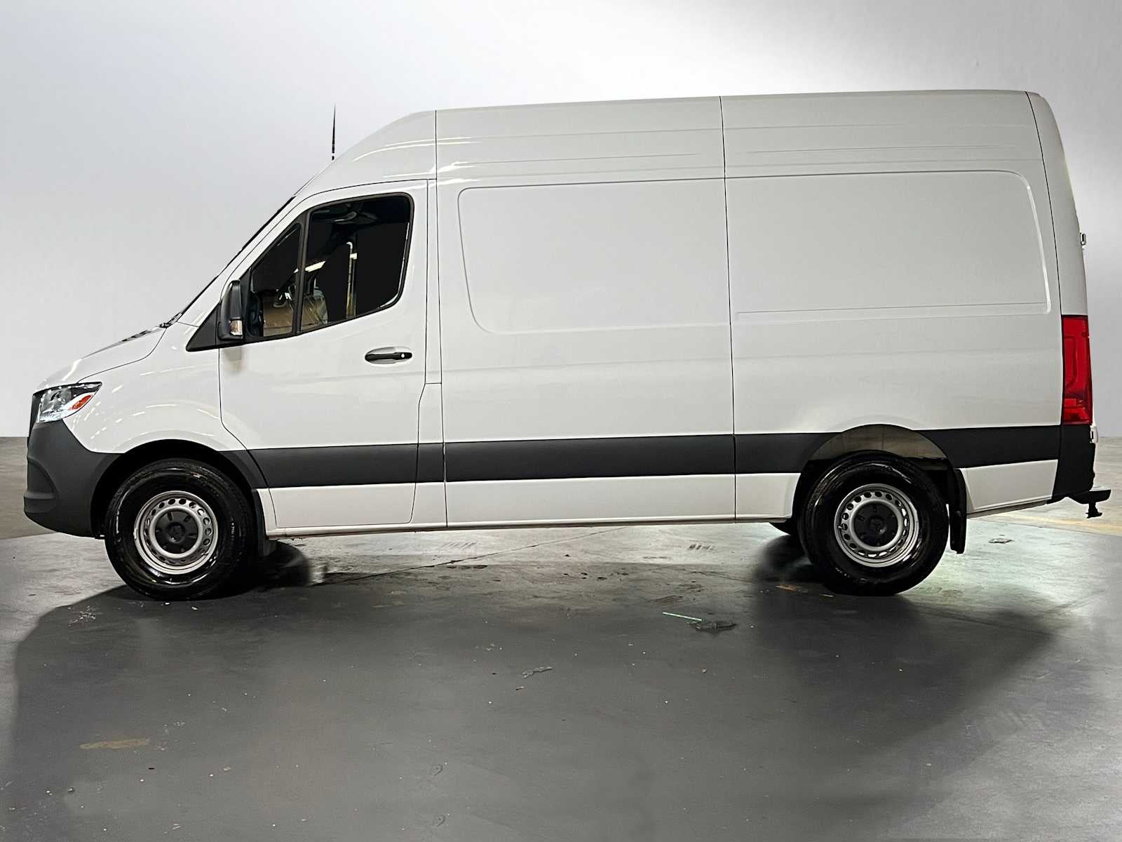2025 Mercedes-Benz Sprinter 2500 Standard Roof I4 Diesel 144" RWD