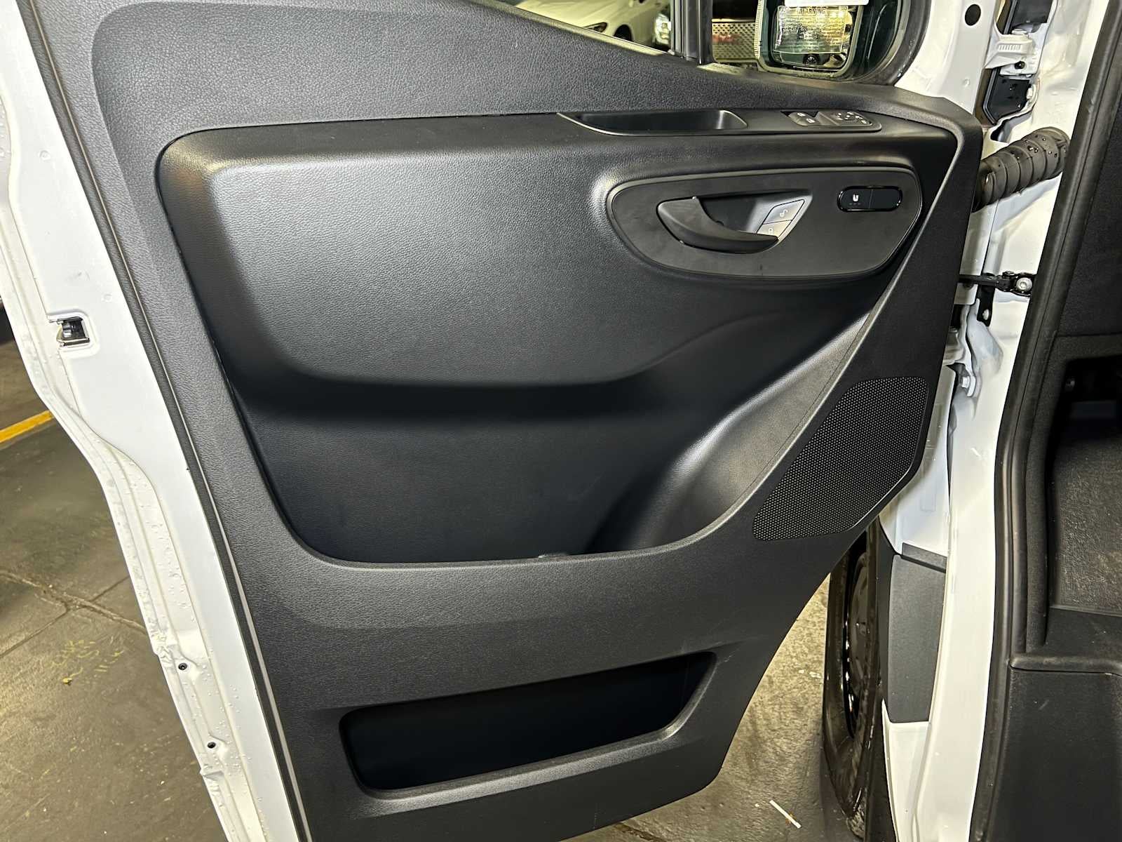 2025 Mercedes-Benz Sprinter 2500 Standard Roof I4 Diesel 144" RWD