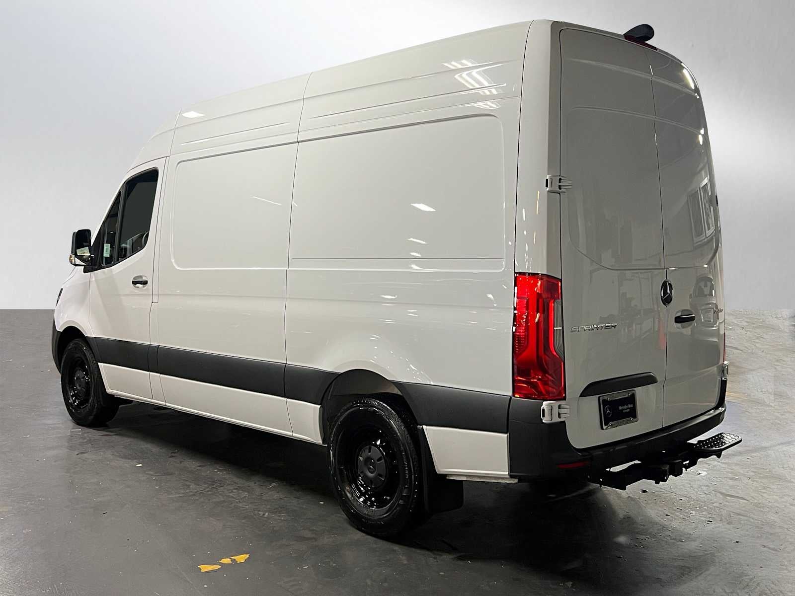 2025 Mercedes-Benz Sprinter 2500 Standard Roof I4 Diesel 144" RWD