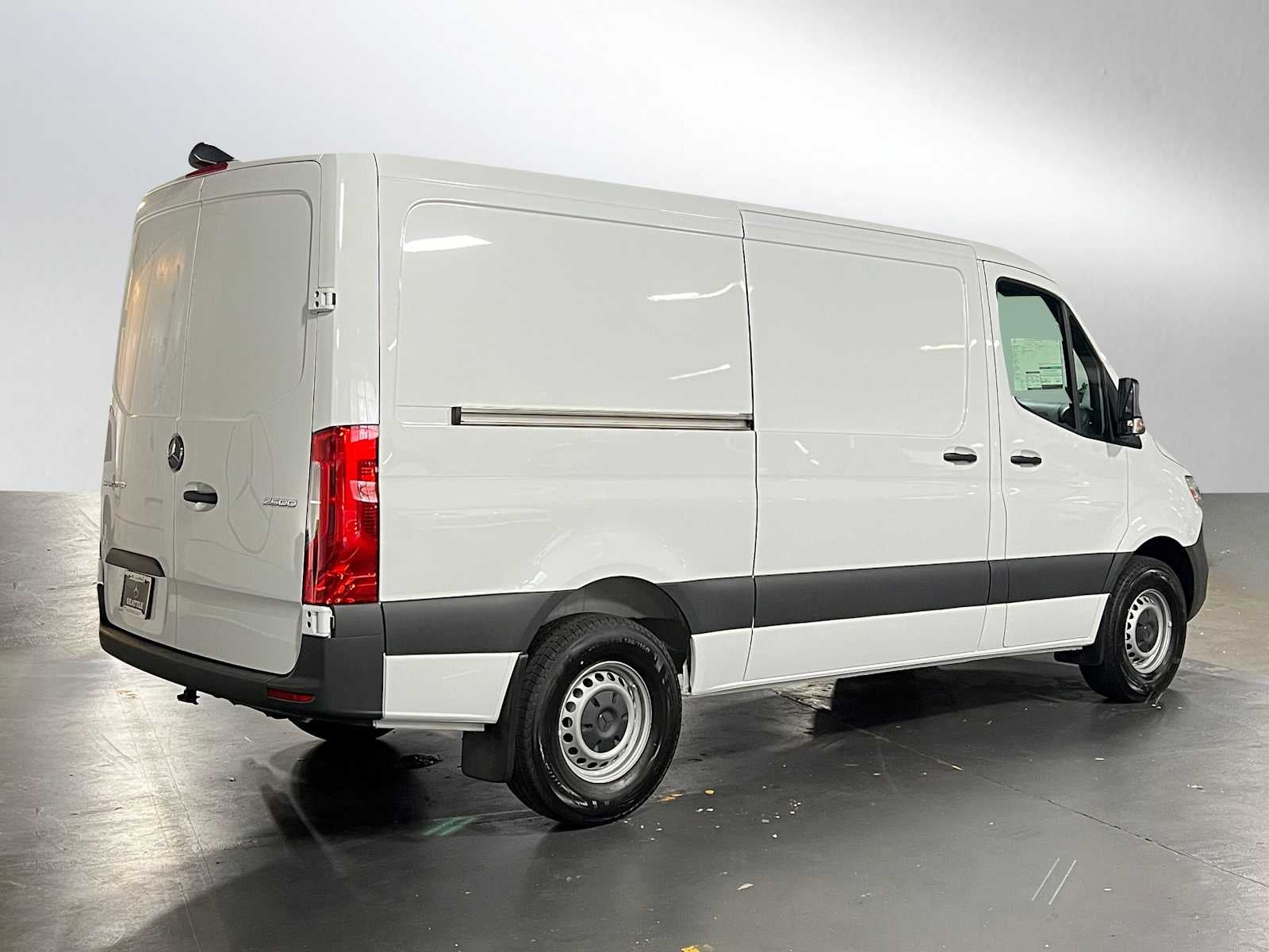 2025 Mercedes-Benz Sprinter 2500 Standard Roof I4 Diesel 144" RWD