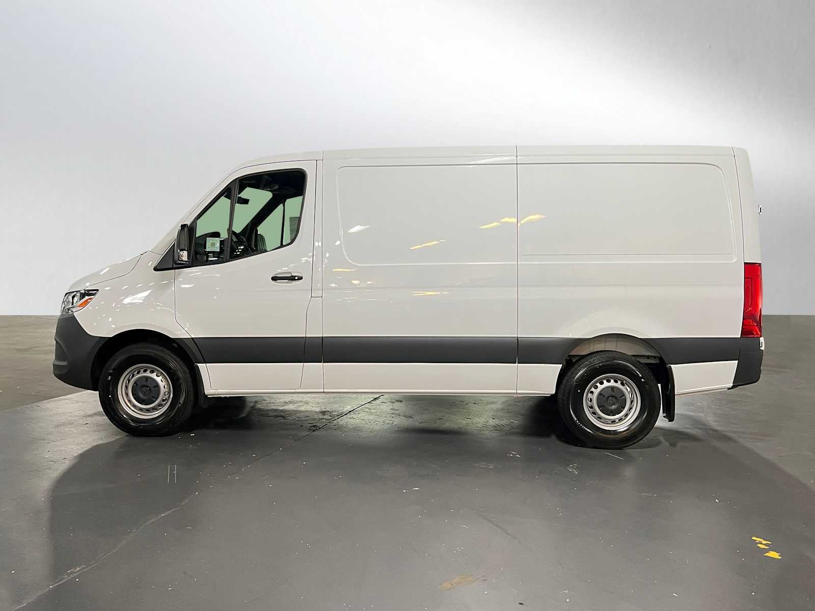 2025 Mercedes-Benz Sprinter 2500 Standard Roof I4 Diesel 144" RWD