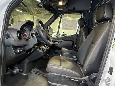 2025 Mercedes-Benz Sprinter 2500 Standard Roof I4 Diesel 144" RWD