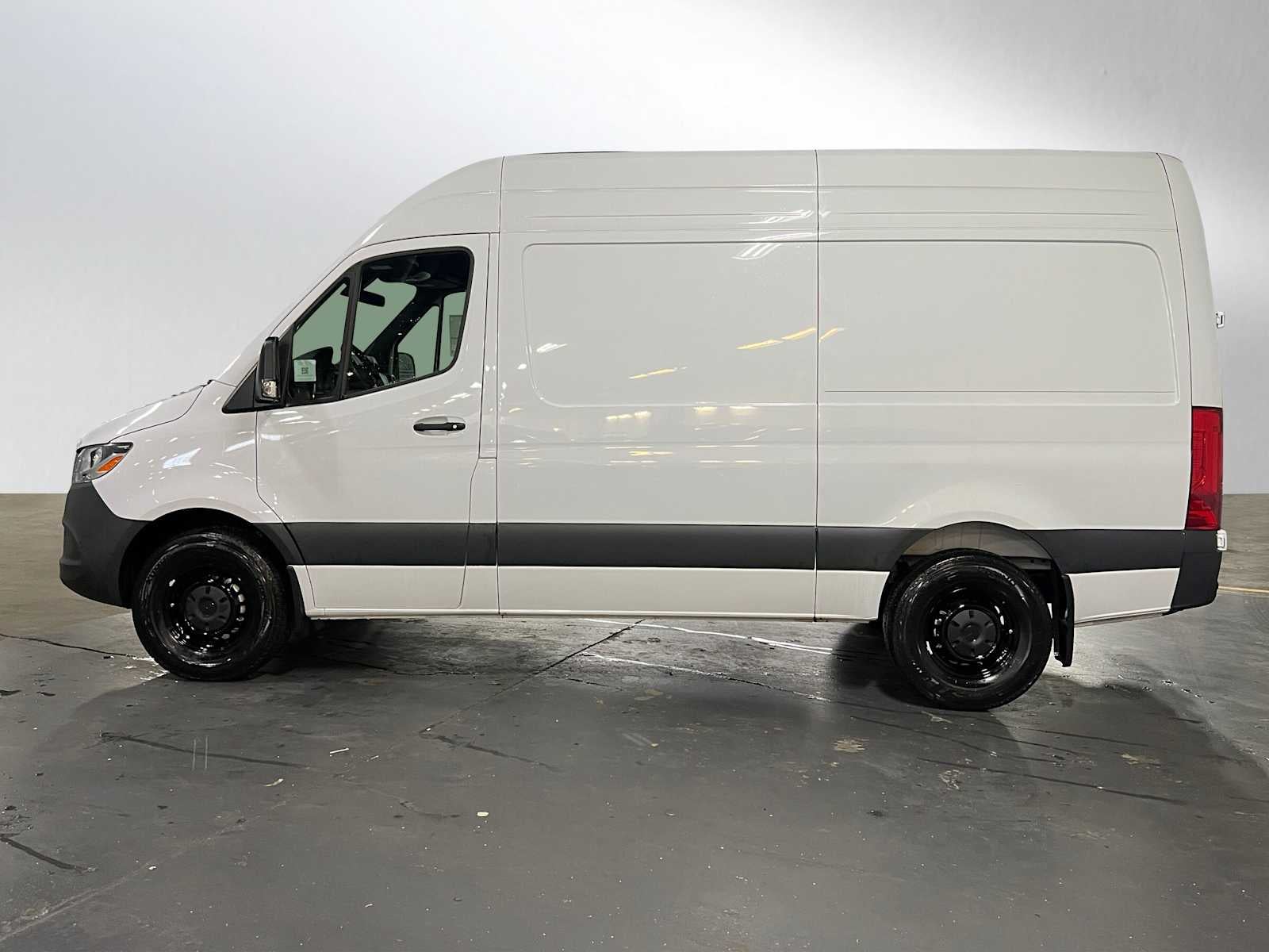 2025 Mercedes-Benz Sprinter 2500 Standard Roof I4 Diesel 144" RWD