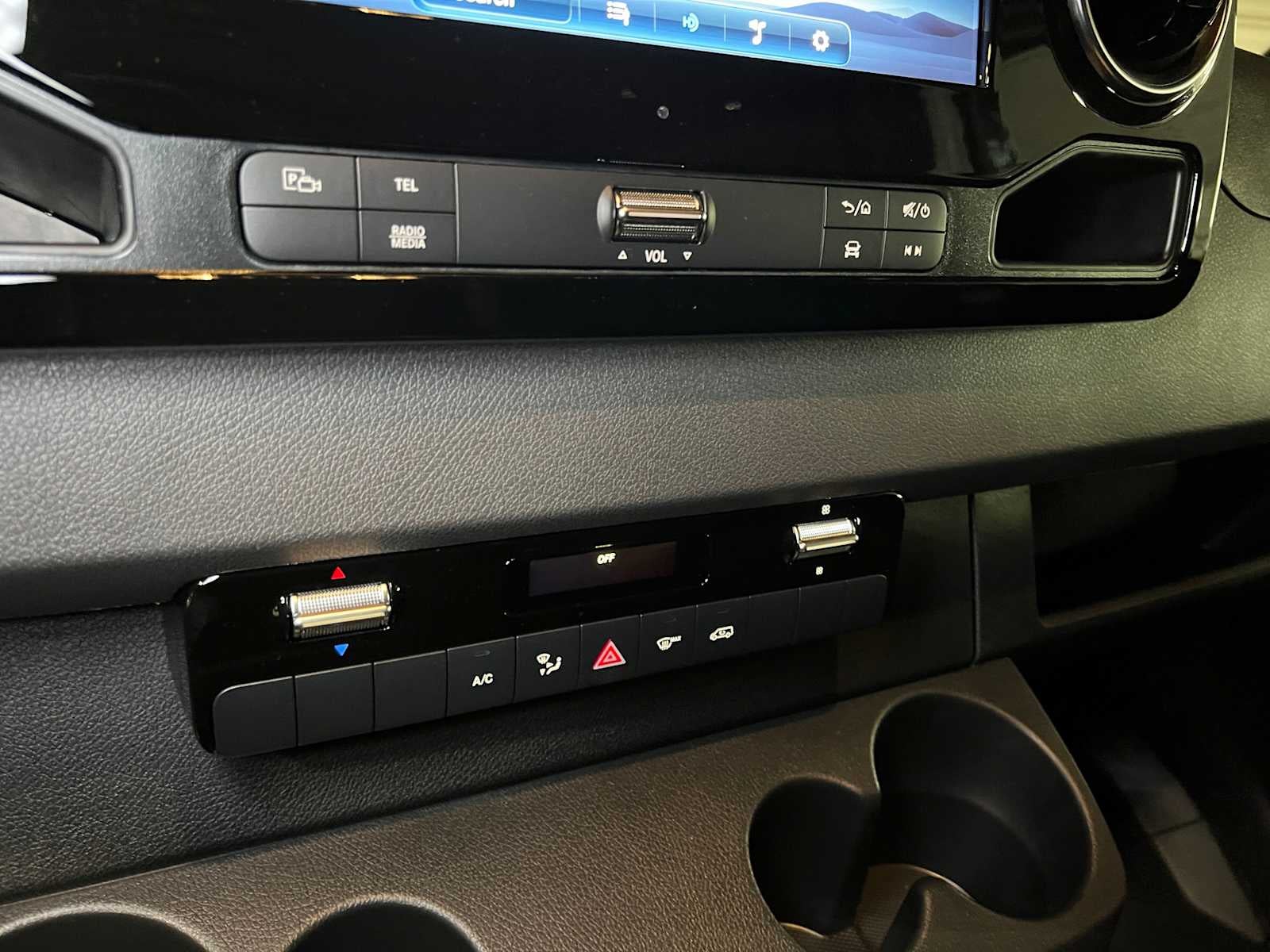 2025 Mercedes-Benz Sprinter 2500 Standard Roof I4 Diesel 144" RWD