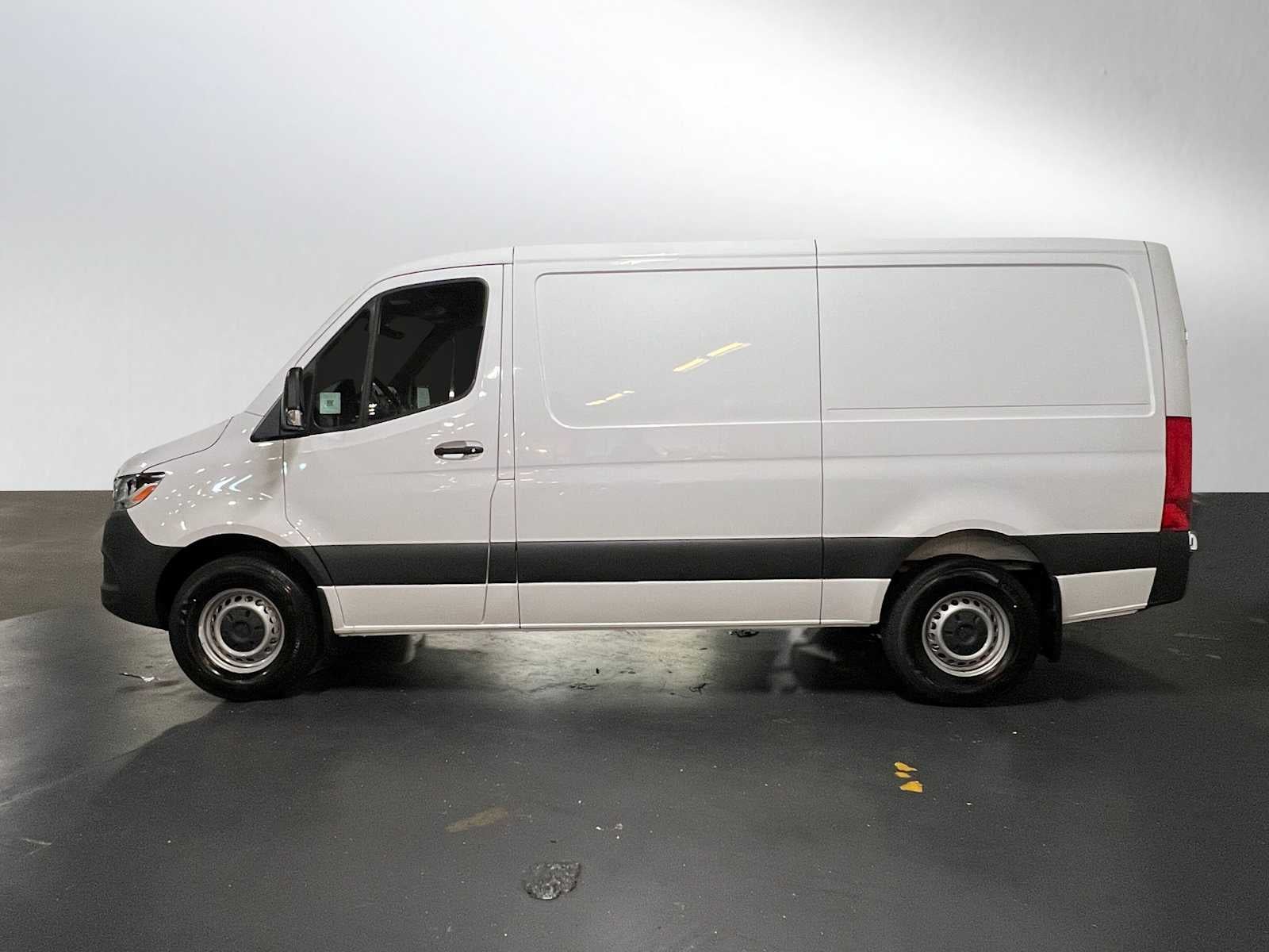 2025 Mercedes-Benz Sprinter 2500 Standard Roof I4 Diesel 144" RWD