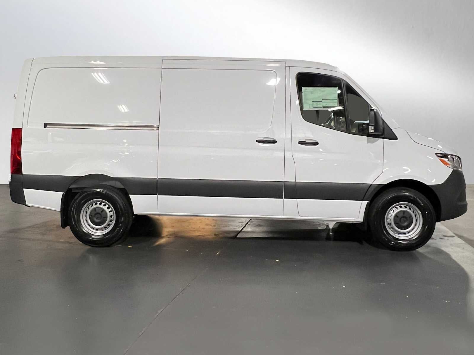 2025 Mercedes-Benz Sprinter 2500 Standard Roof I4 Diesel 144" RWD