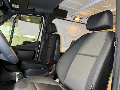 2025 Mercedes-Benz Sprinter 2500 Standard Roof I4 Diesel 144" RWD
